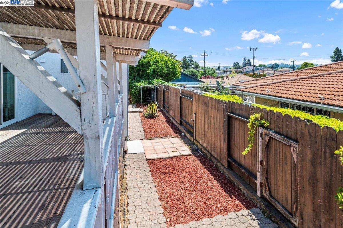 4095 Robin Ln, Castro Valley, California 94546, 4 Bedrooms Bedrooms, 8 Rooms Rooms,3 BathroomsBathrooms,Residential,For Sale,4095 Robin Ln,41103263