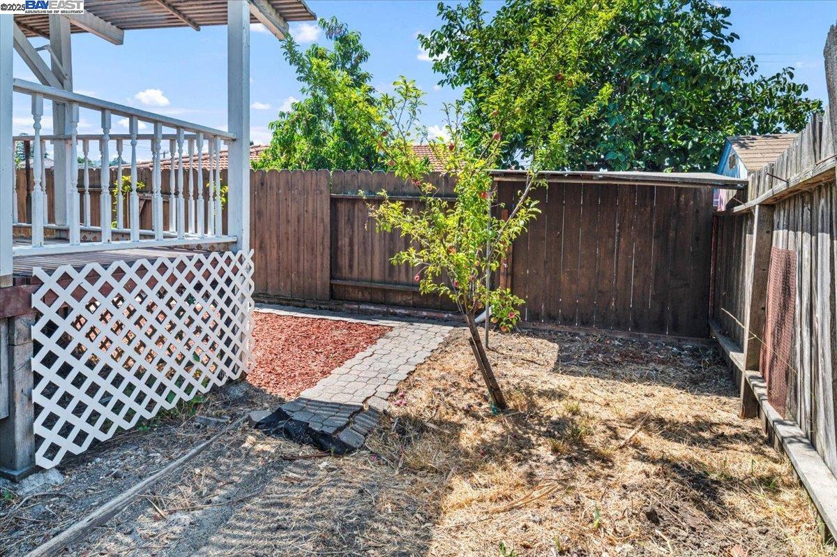 4095 Robin Ln, Castro Valley, California 94546, 4 Bedrooms Bedrooms, 8 Rooms Rooms,3 BathroomsBathrooms,Residential,For Sale,4095 Robin Ln,41103263