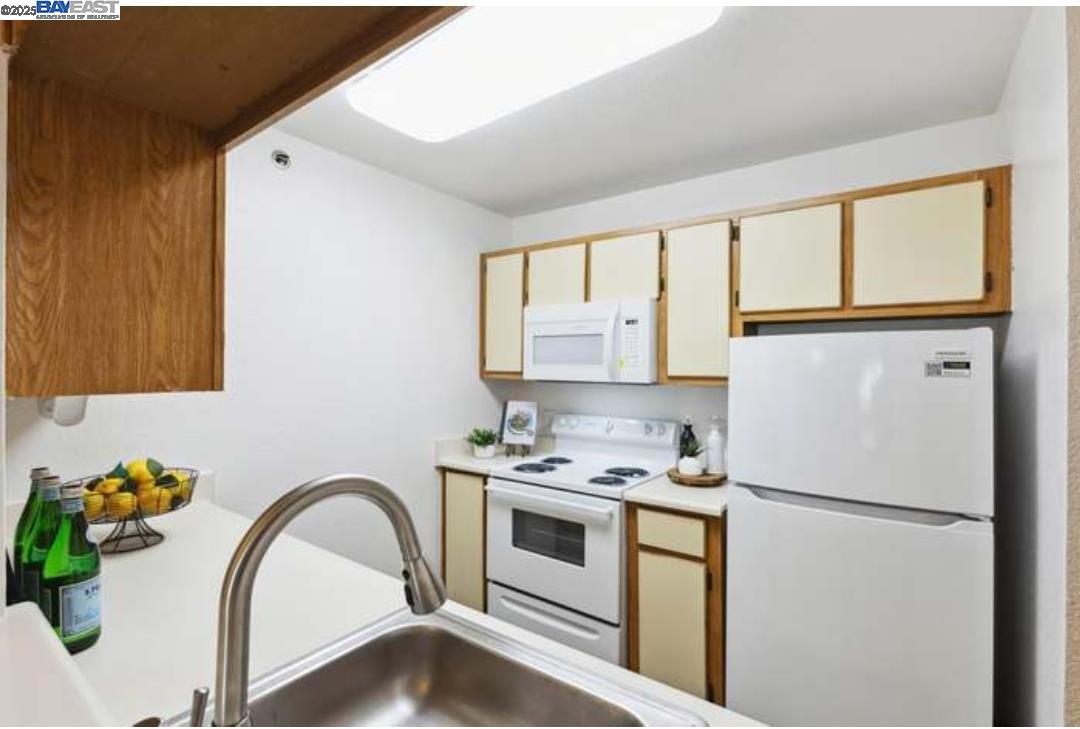 Photo #11: 41103264 Listing: Photo #11