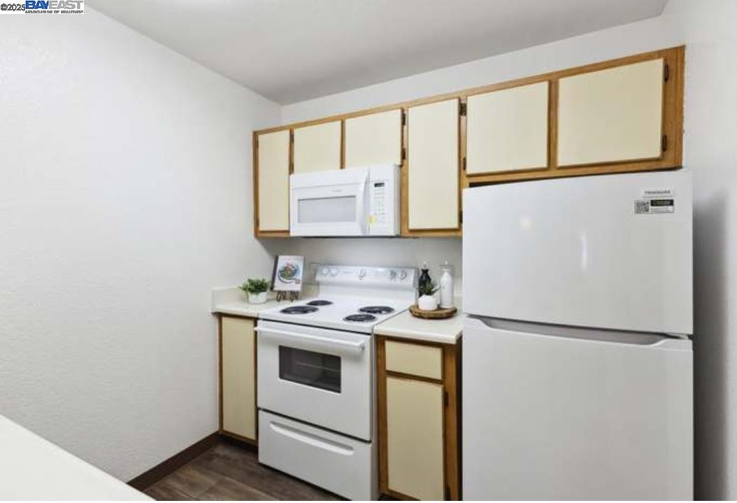 Photo #12: 41103264 Listing: Photo #12