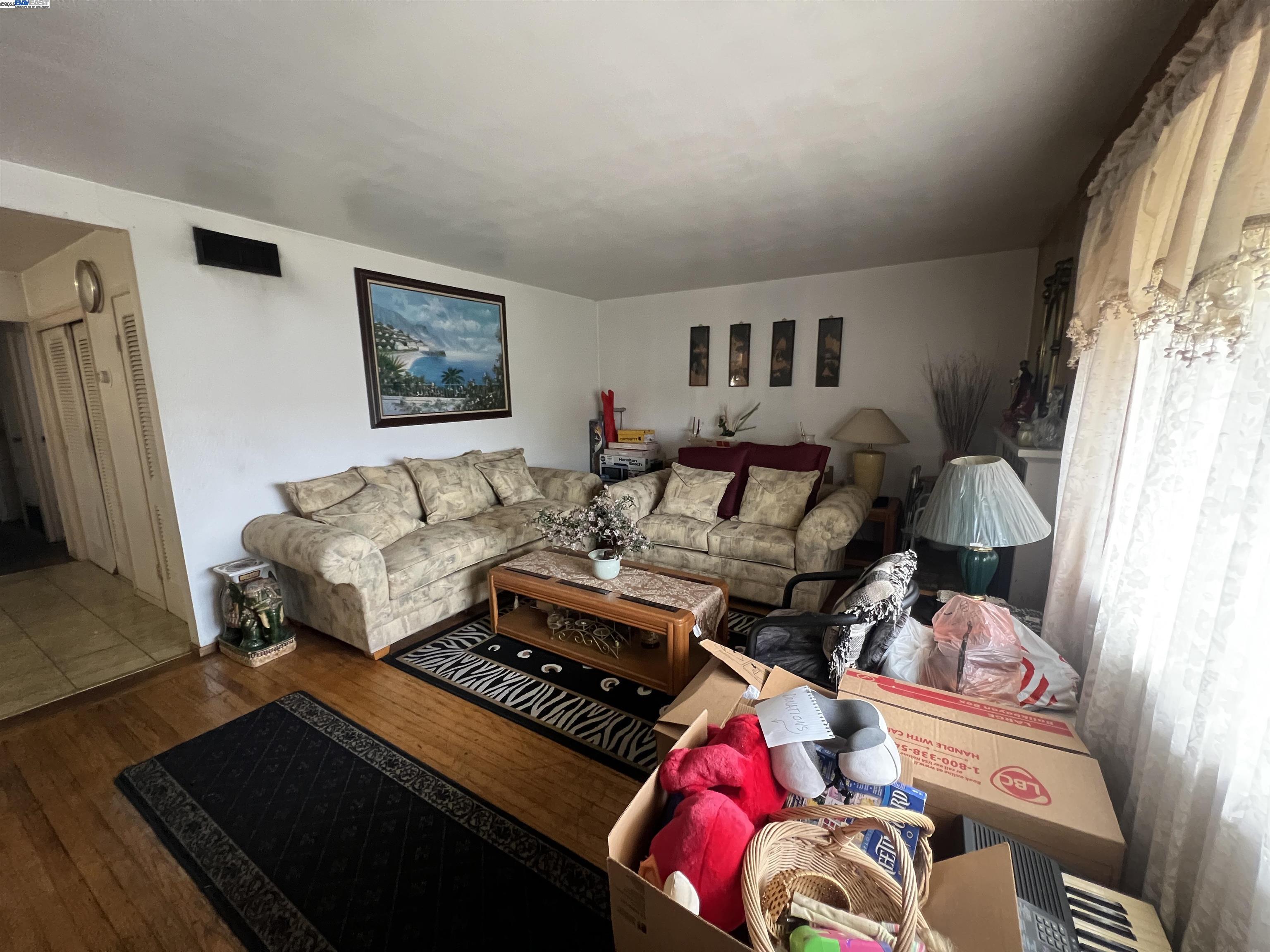 25936 Peterman Ave, Hayward, California 94545, 5 Bedrooms Bedrooms, 9 Rooms Rooms,3 BathroomsBathrooms,Residential,For Sale,25936 Peterman Ave,41103266