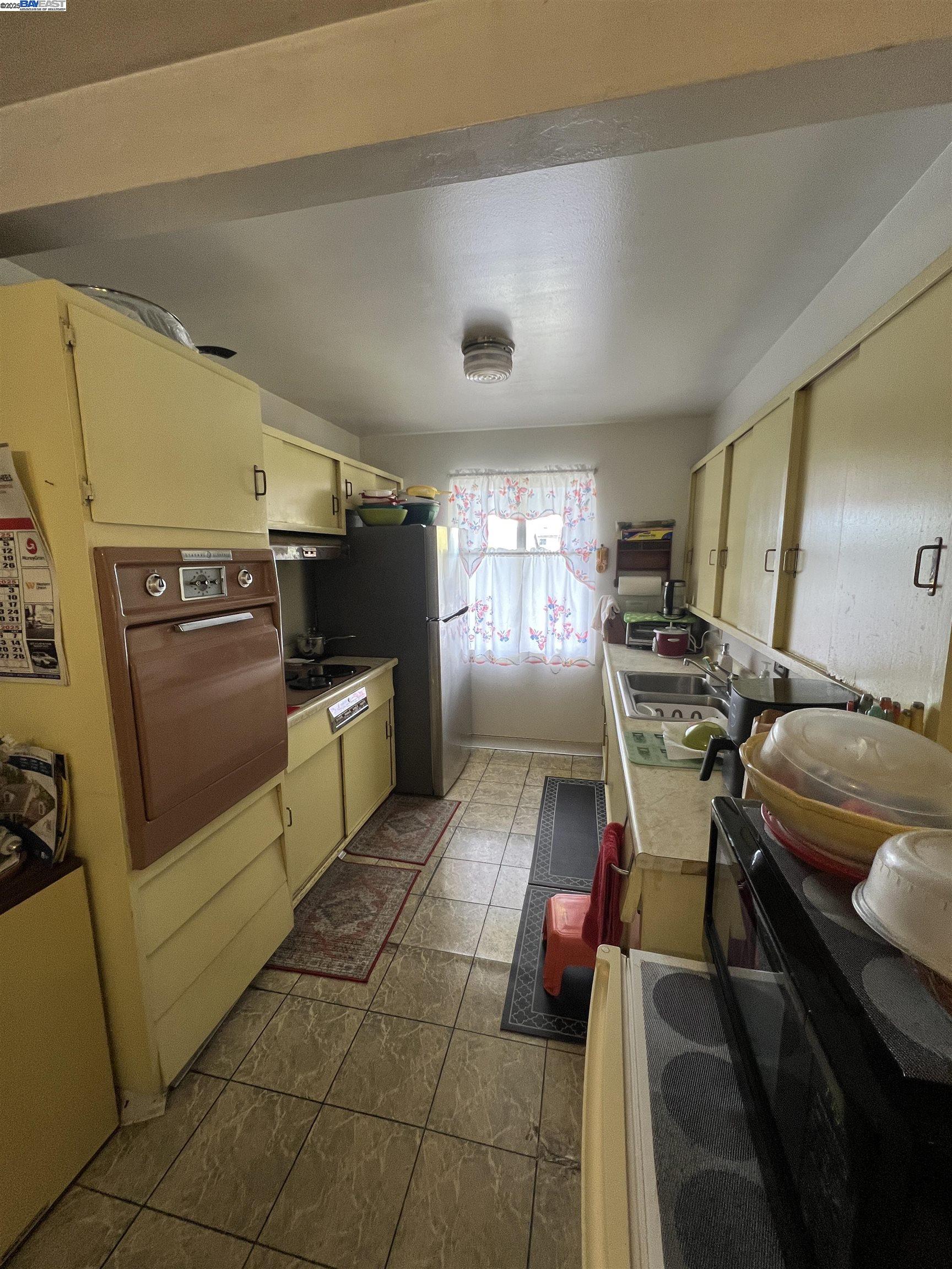 25936 Peterman Ave, Hayward, California 94545, 5 Bedrooms Bedrooms, 9 Rooms Rooms,3 BathroomsBathrooms,Residential,For Sale,25936 Peterman Ave,41103266