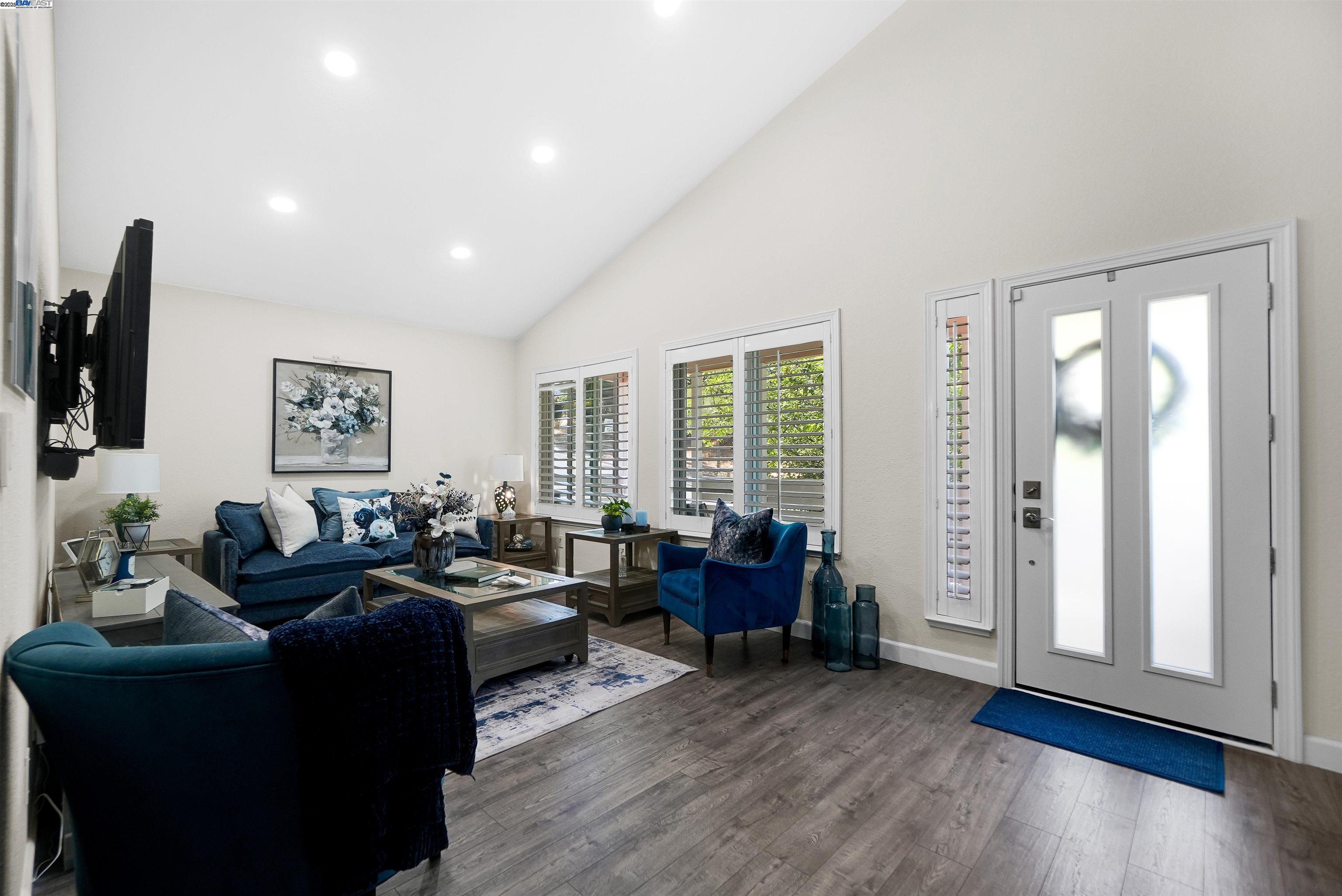 23380 Lakeridge Avenue, Hayward, California 94541, 3 Bedrooms Bedrooms, 7 Rooms Rooms,3 BathroomsBathrooms,Residential,For Sale,23380 Lakeridge Avenue,41103267