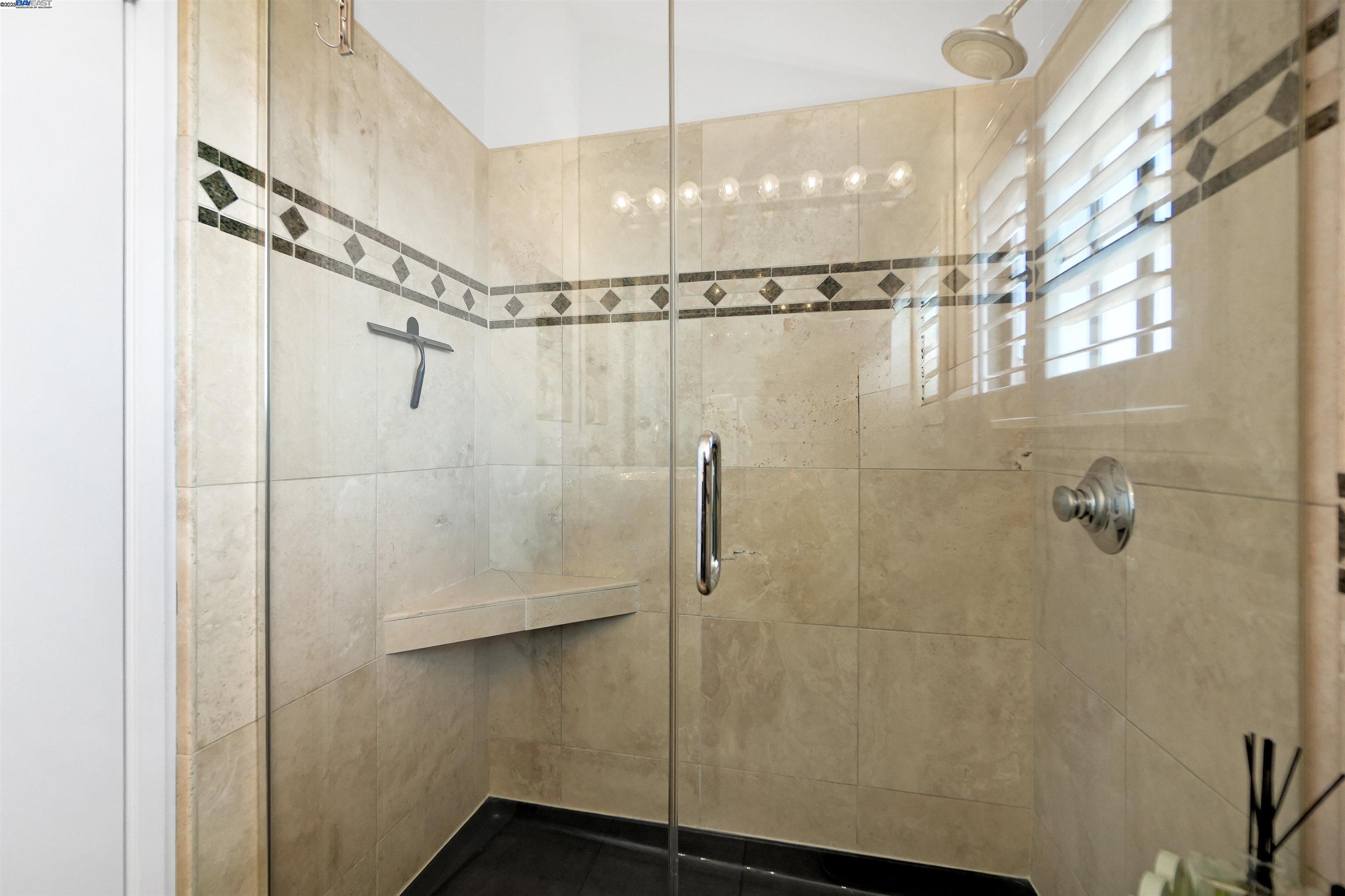 23380 Lakeridge Avenue, Hayward, California 94541, 3 Bedrooms Bedrooms, 7 Rooms Rooms,3 BathroomsBathrooms,Residential,For Sale,23380 Lakeridge Avenue,41103267