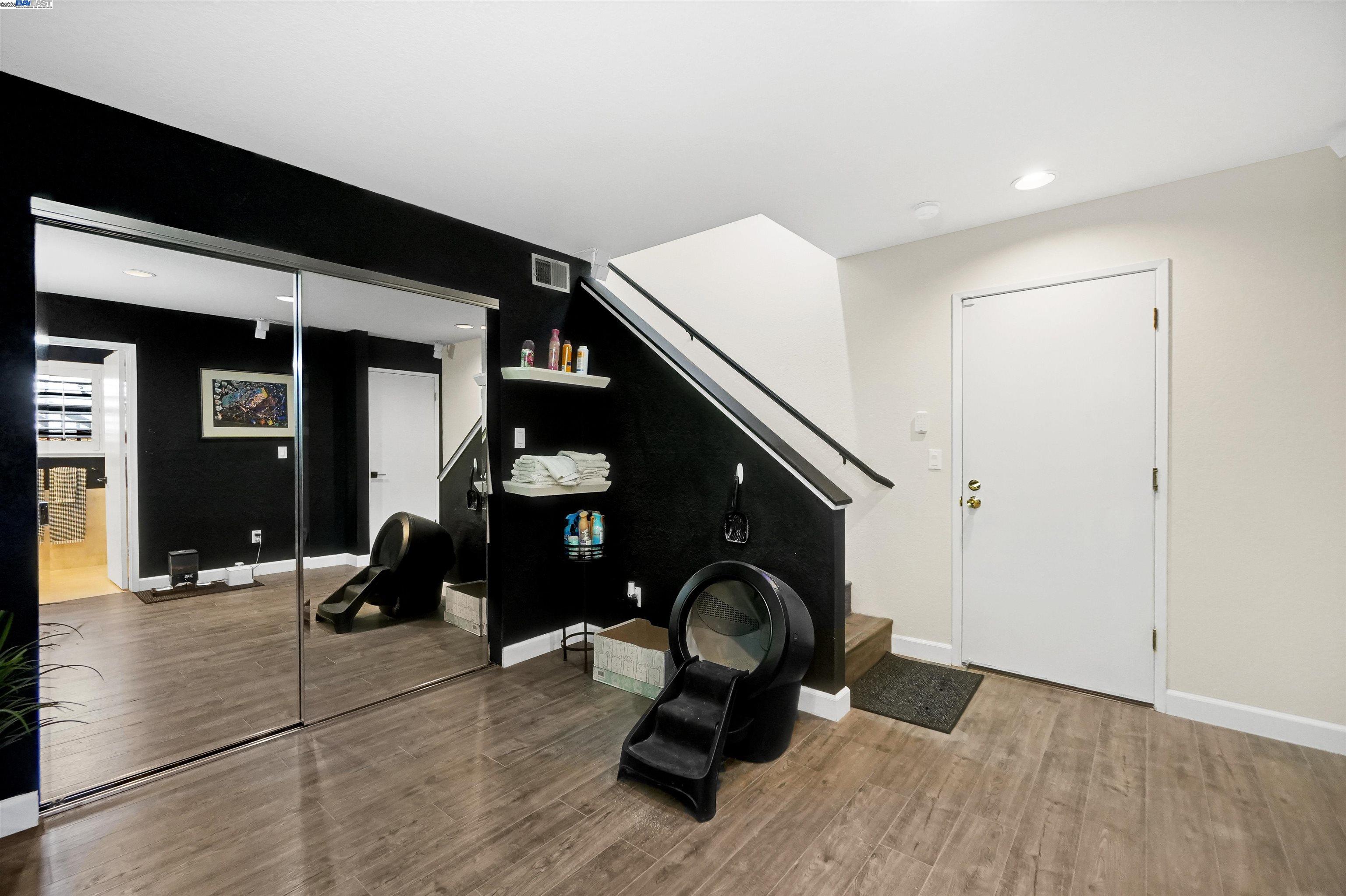 23380 Lakeridge Avenue, Hayward, California 94541, 3 Bedrooms Bedrooms, 7 Rooms Rooms,3 BathroomsBathrooms,Residential,For Sale,23380 Lakeridge Avenue,41103267