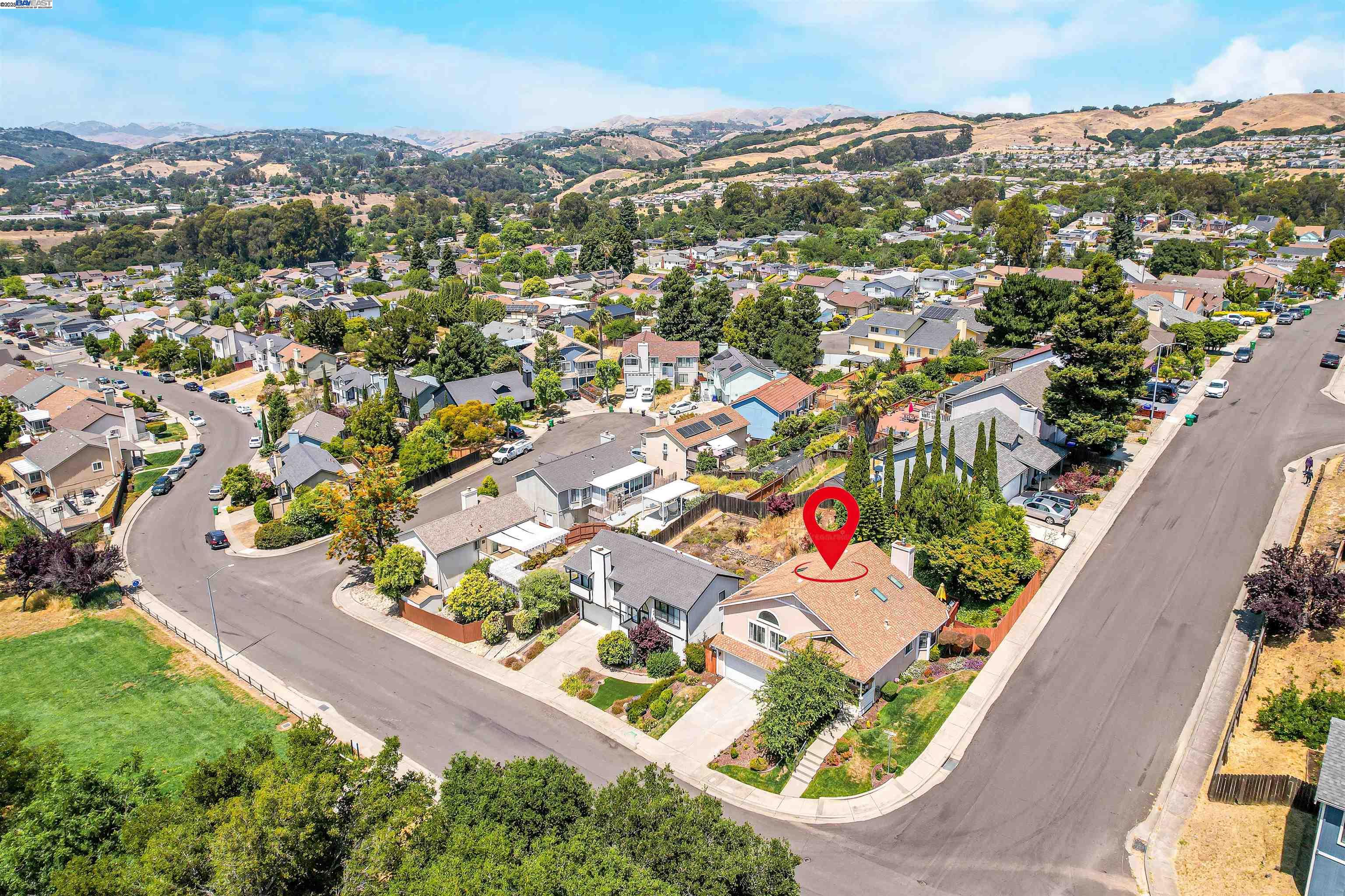 23380 Lakeridge Avenue, Hayward, California 94541, 3 Bedrooms Bedrooms, 7 Rooms Rooms,3 BathroomsBathrooms,Residential,For Sale,23380 Lakeridge Avenue,41103267