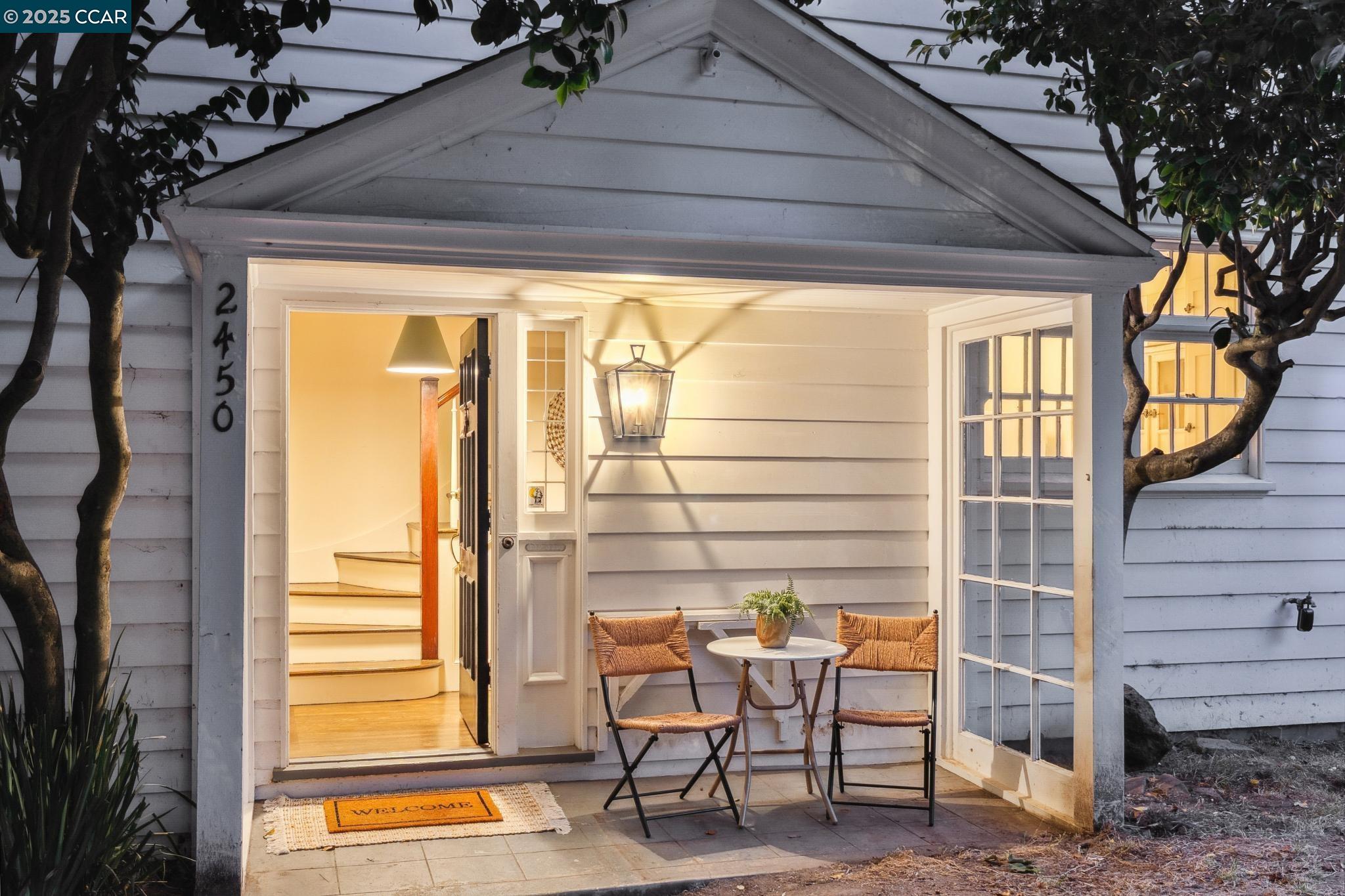 2450 Hillside Ave, Berkeley, California 94704, 3 Bedrooms Bedrooms, 7 Rooms Rooms,1 BathroomBathrooms,Residential,For Sale,2450 Hillside Ave,41103269