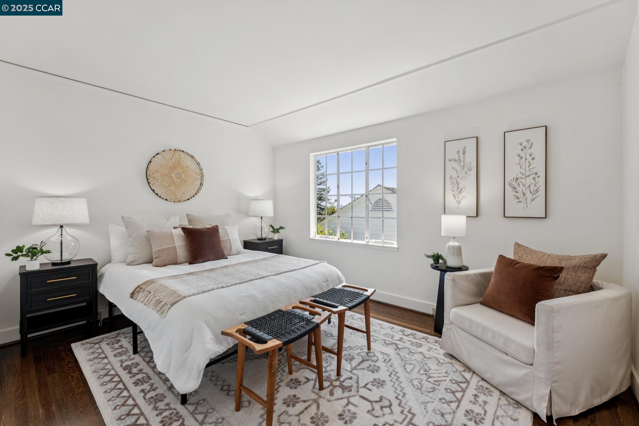 2450 Hillside Ave, Berkeley, California 94704, 3 Bedrooms Bedrooms, 7 Rooms Rooms,1 BathroomBathrooms,Residential,For Sale,2450 Hillside Ave,41103269