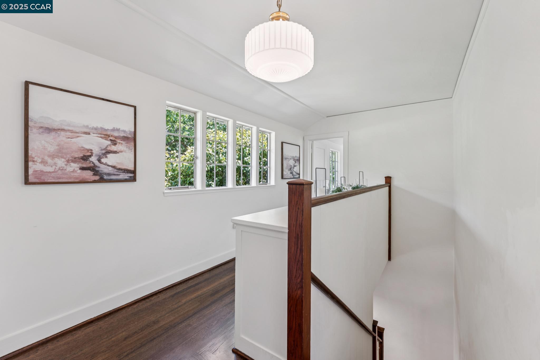 2450 Hillside Ave, Berkeley, California 94704, 3 Bedrooms Bedrooms, 7 Rooms Rooms,1 BathroomBathrooms,Residential,For Sale,2450 Hillside Ave,41103269