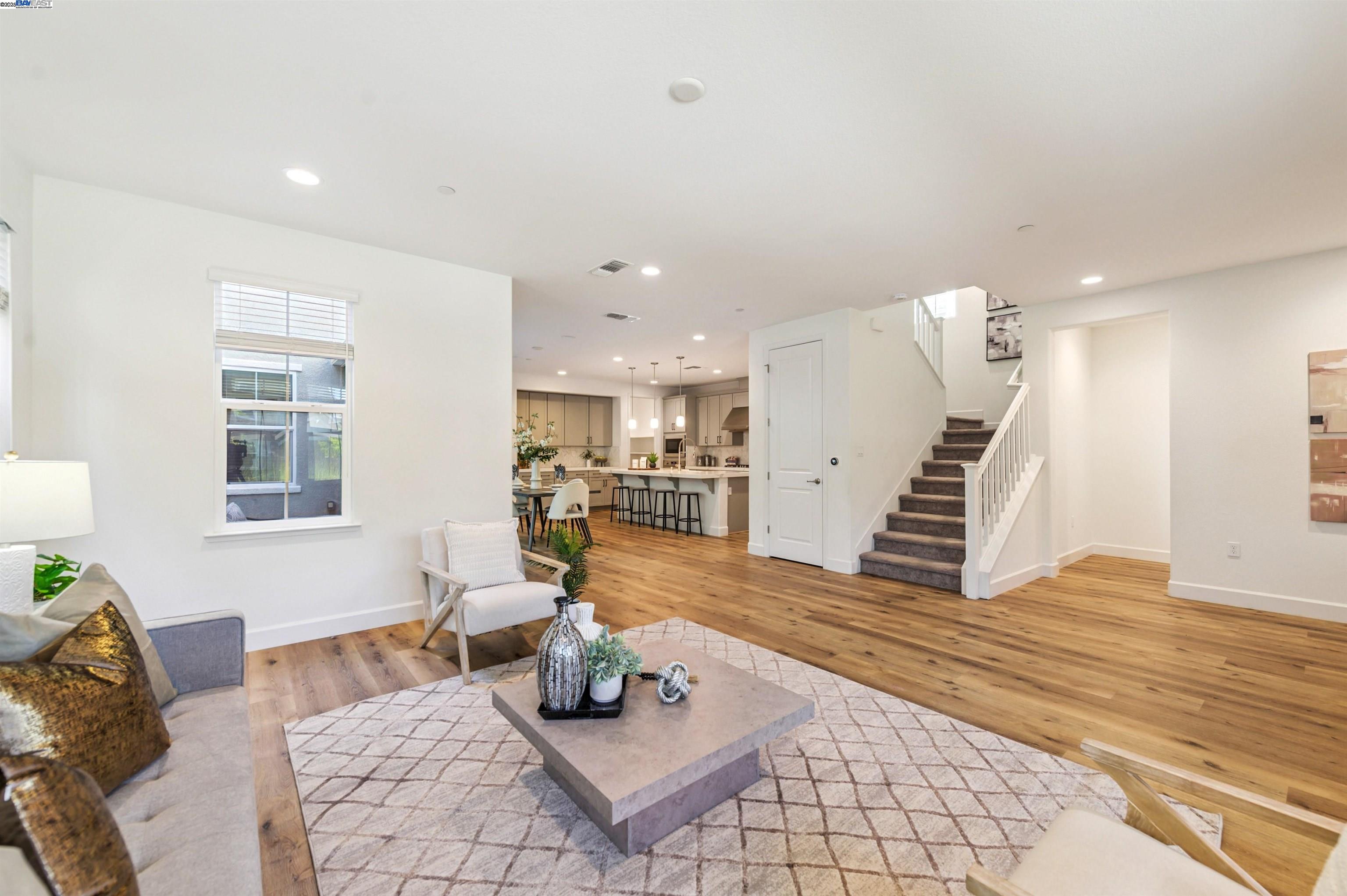 Detail Gallery Image 3 of 56 For 7260 Mount Veeder Rd, Dublin,  CA 94568 - 5 Beds | 4/1 Baths