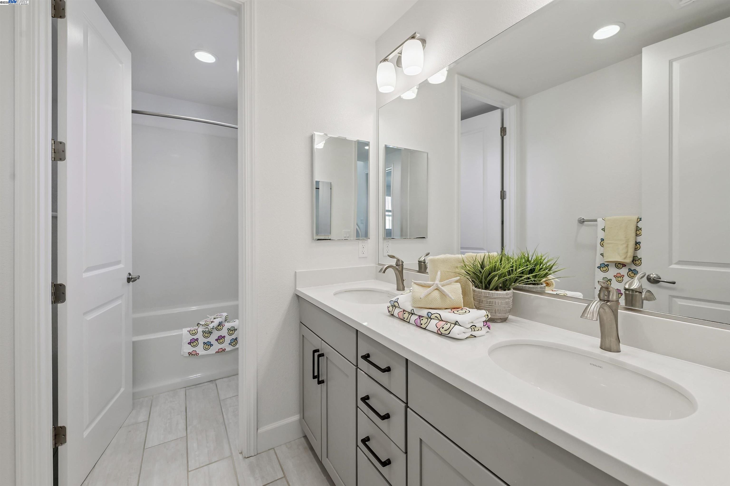 Detail Gallery Image 36 of 56 For 7260 Mount Veeder Rd, Dublin,  CA 94568 - 5 Beds | 4/1 Baths