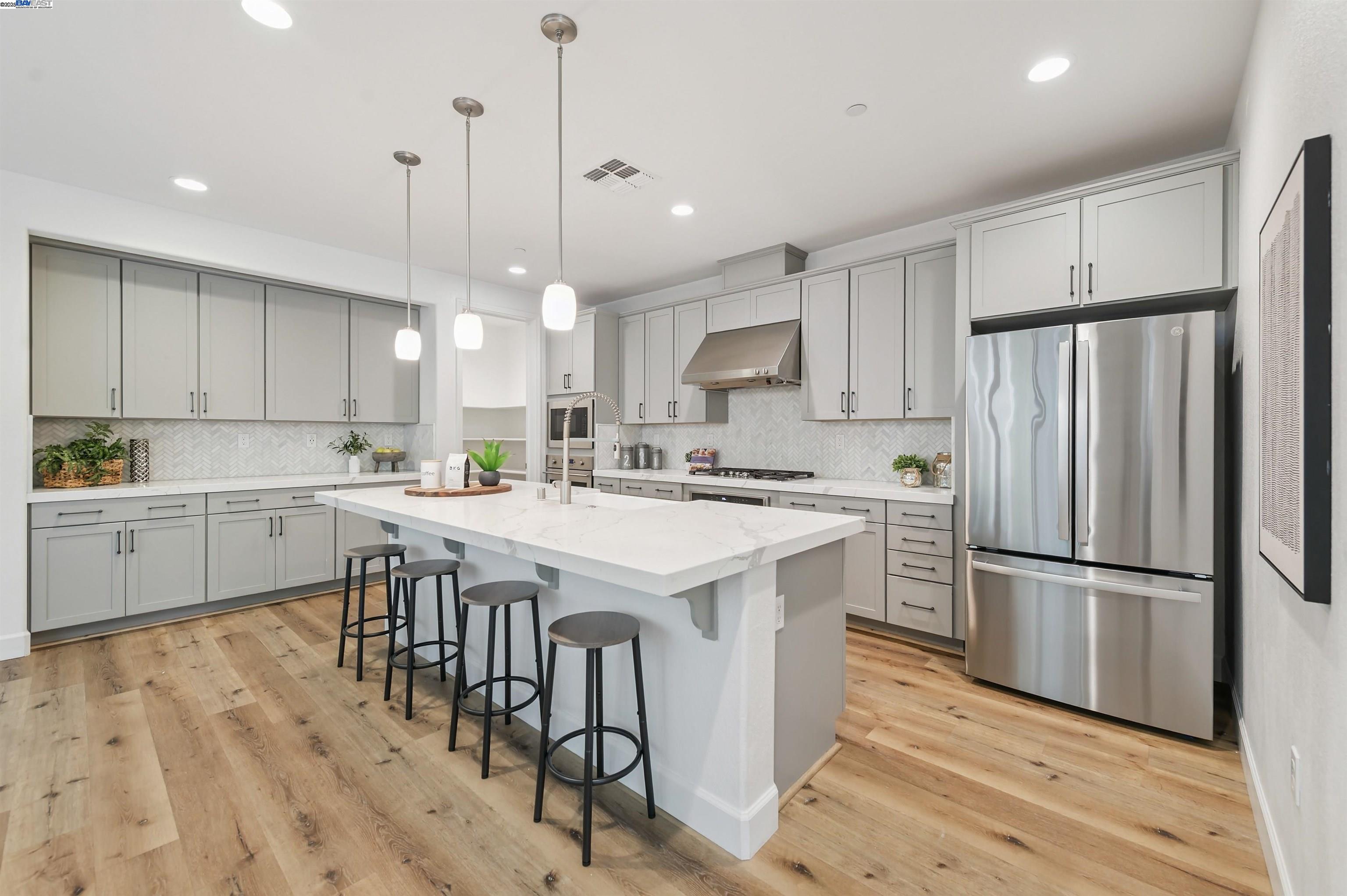 Detail Gallery Image 8 of 56 For 7260 Mount Veeder Rd, Dublin,  CA 94568 - 5 Beds | 4/1 Baths