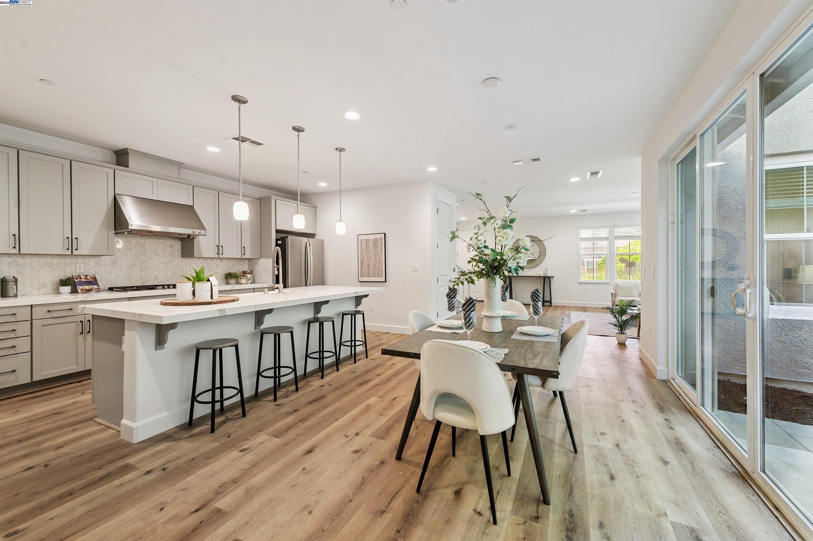 Detail Gallery Image 10 of 56 For 7260 Mount Veeder Rd, Dublin,  CA 94568 - 5 Beds | 4/1 Baths