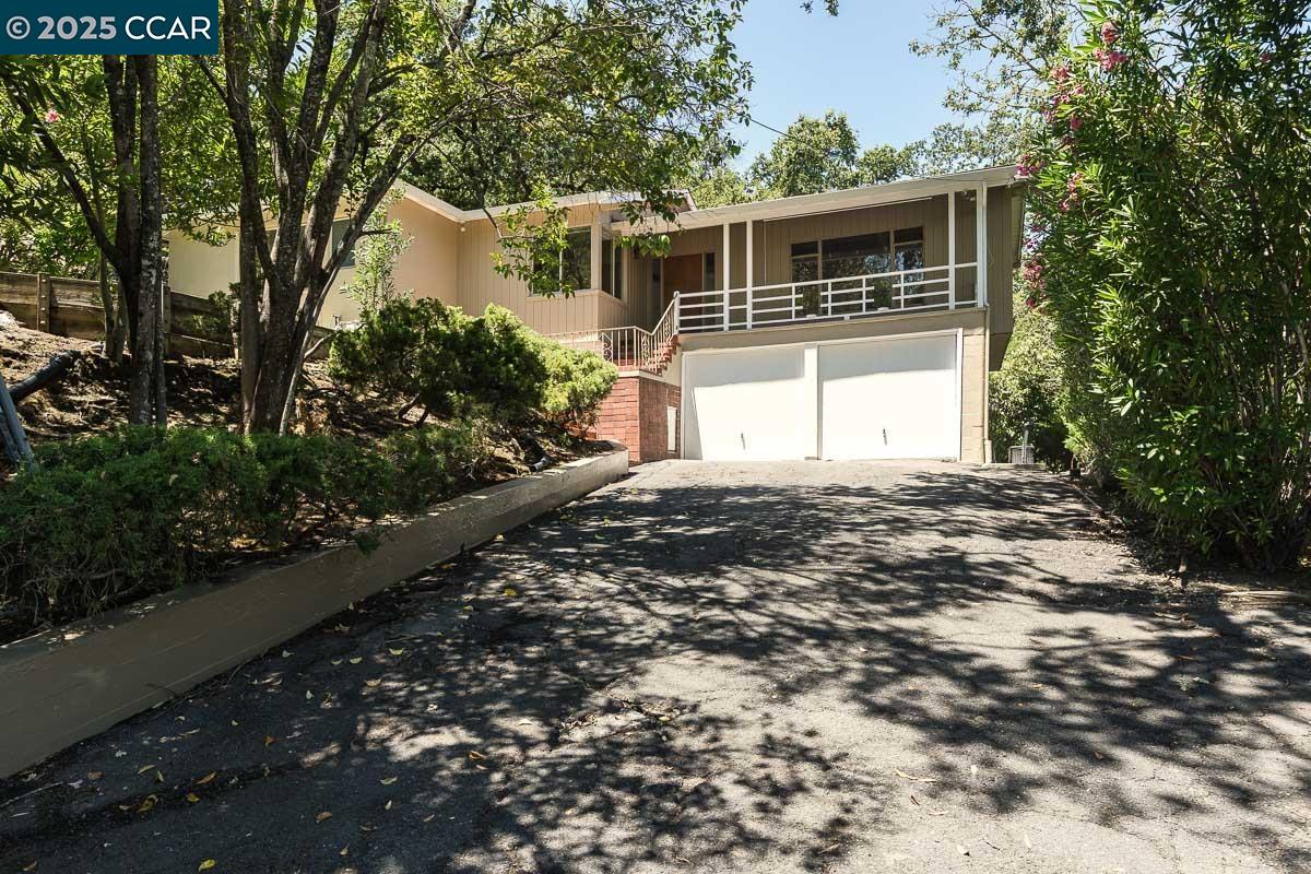 877 Mountain View Dr, Lafayette, California 94549, 3 Bedrooms Bedrooms, 6 Rooms Rooms,2 BathroomsBathrooms,Residential,For Sale,877 Mountain View Dr,41103274
