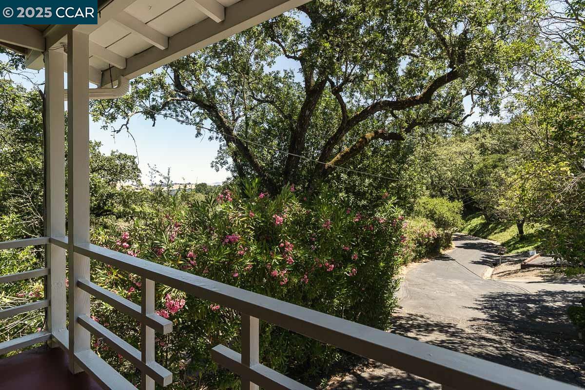 877 Mountain View Dr, Lafayette, California 94549, 3 Bedrooms Bedrooms, 6 Rooms Rooms,2 BathroomsBathrooms,Residential,For Sale,877 Mountain View Dr,41103274