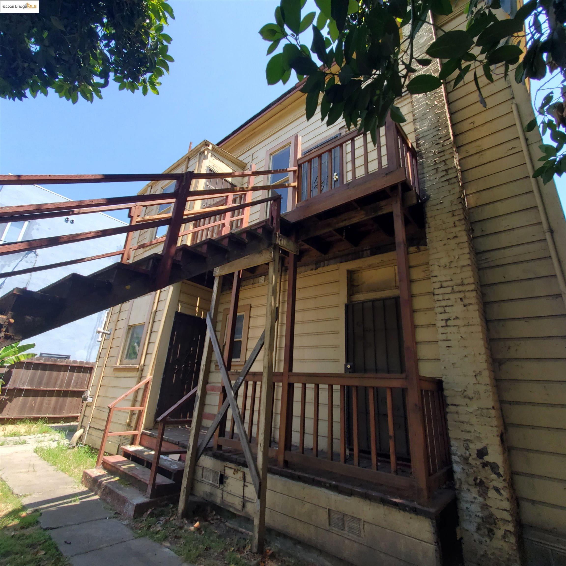 1737 13Th Ave, Oakland, California 94606, ,Residential Income,For Sale,1737 13Th Ave,41103275