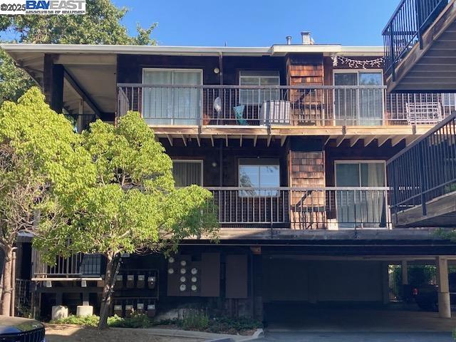 Detail Gallery Image 1 of 1 For 1975 Bonifacio St #8,  Concord,  CA 94520 - 2 Beds | 1 Baths