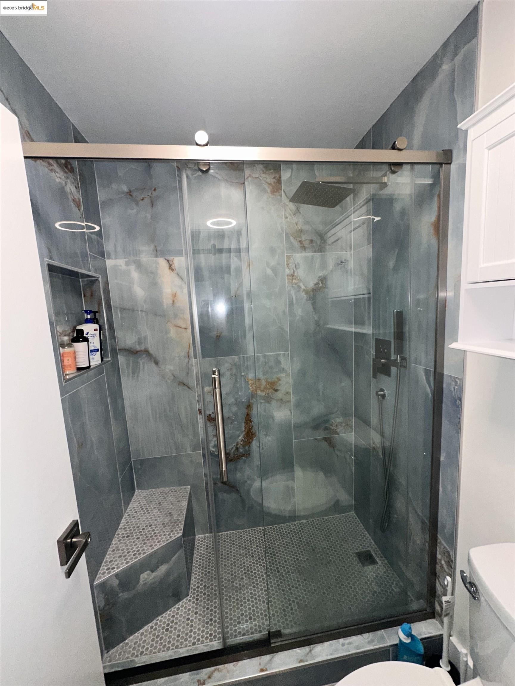 Photo #4: 41103279 Listing 
