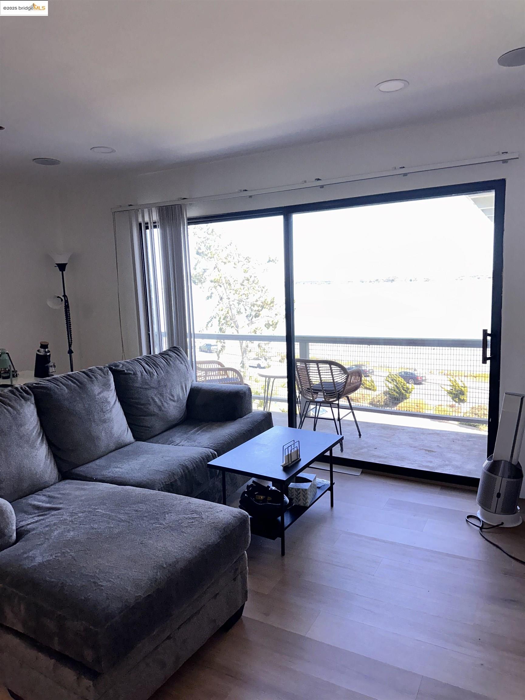 2 Anchor # F479, Emeryville, California 94608, 1 Bedroom Bedrooms, 5 Rooms Rooms,1 BathroomBathrooms,Residential,For Sale,2 Anchor # F479,41103279