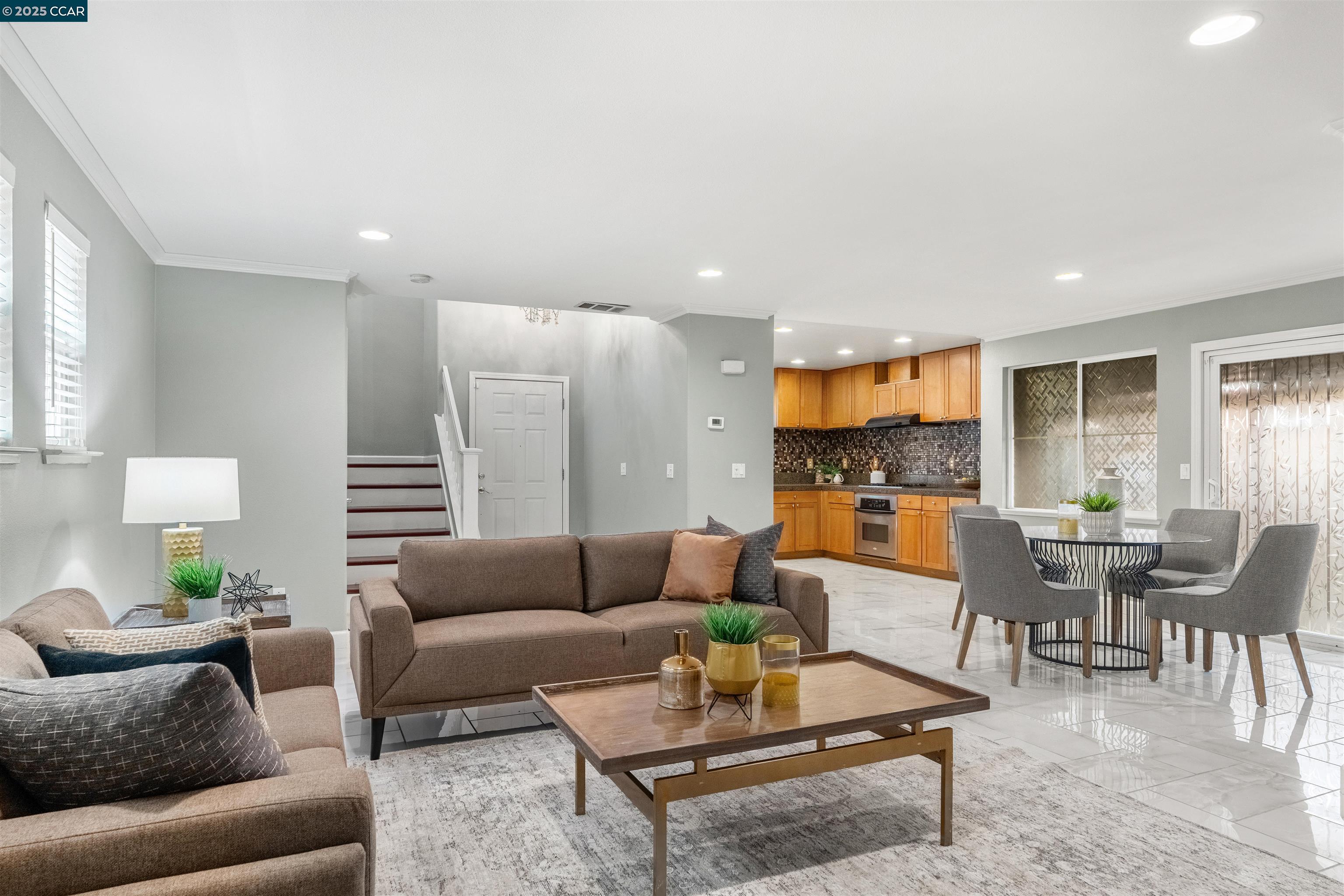 Detail Gallery Image 13 of 39 For 110 Mars Ct, Pittsburg,  CA 94565 - 5 Beds | 3 Baths