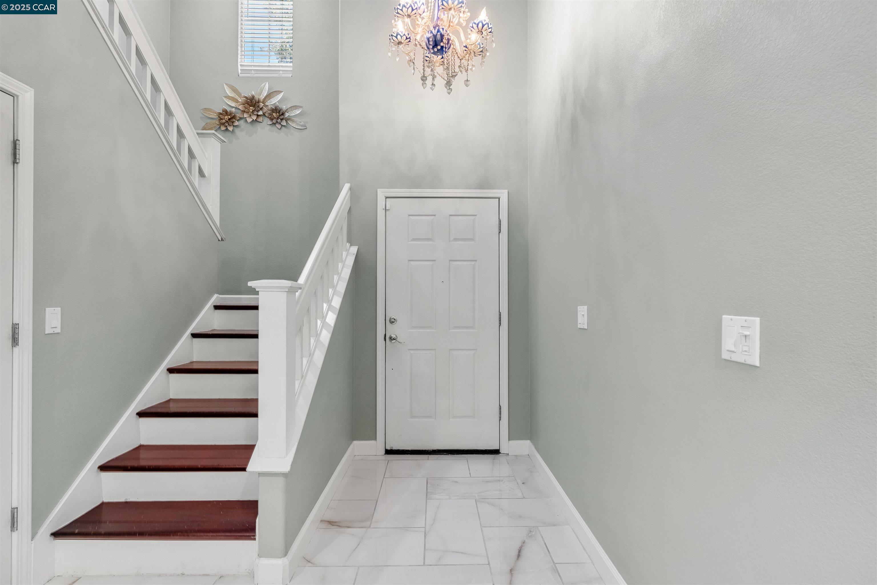 Detail Gallery Image 16 of 39 For 110 Mars Ct, Pittsburg,  CA 94565 - 5 Beds | 3 Baths