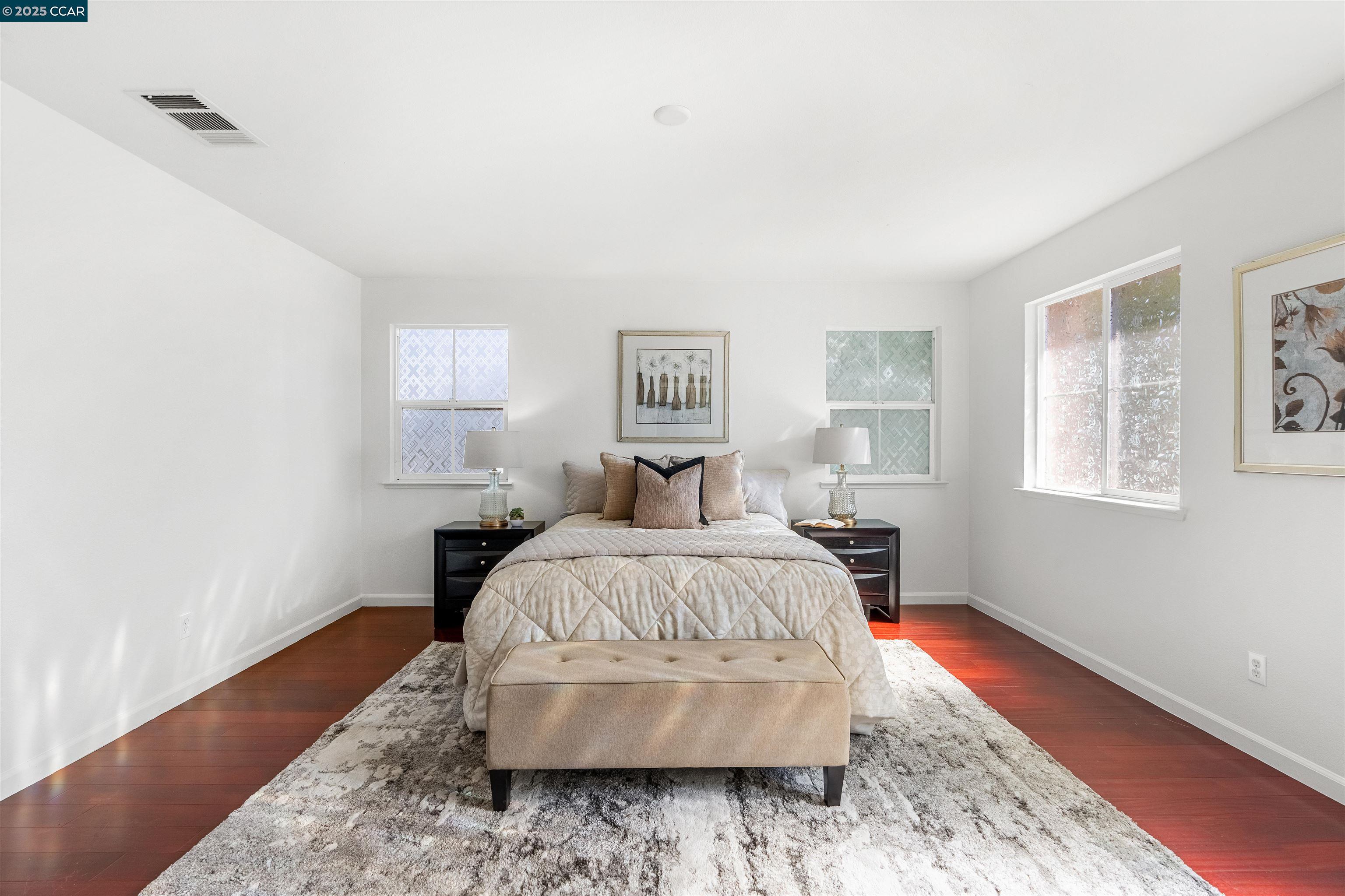Detail Gallery Image 22 of 39 For 110 Mars Ct, Pittsburg,  CA 94565 - 5 Beds | 3 Baths