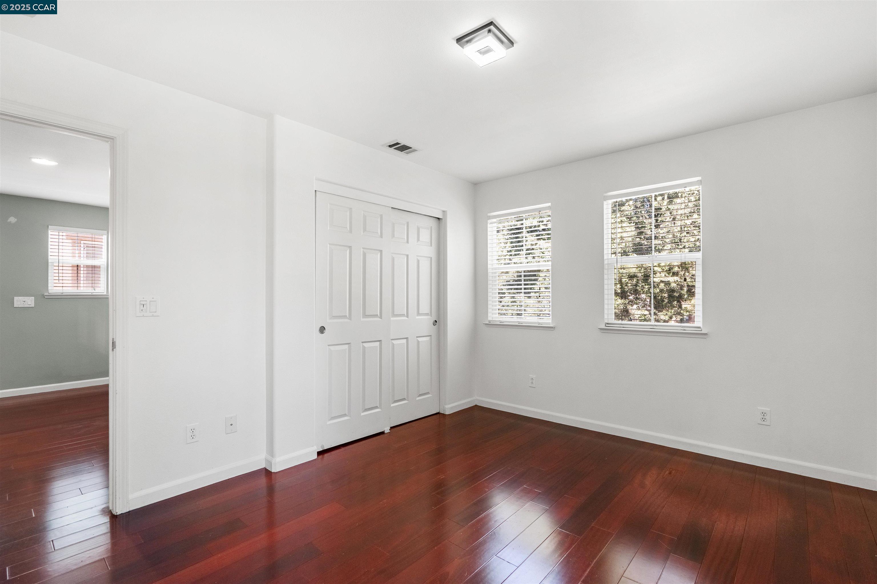 Detail Gallery Image 28 of 39 For 110 Mars Ct, Pittsburg,  CA 94565 - 5 Beds | 3 Baths