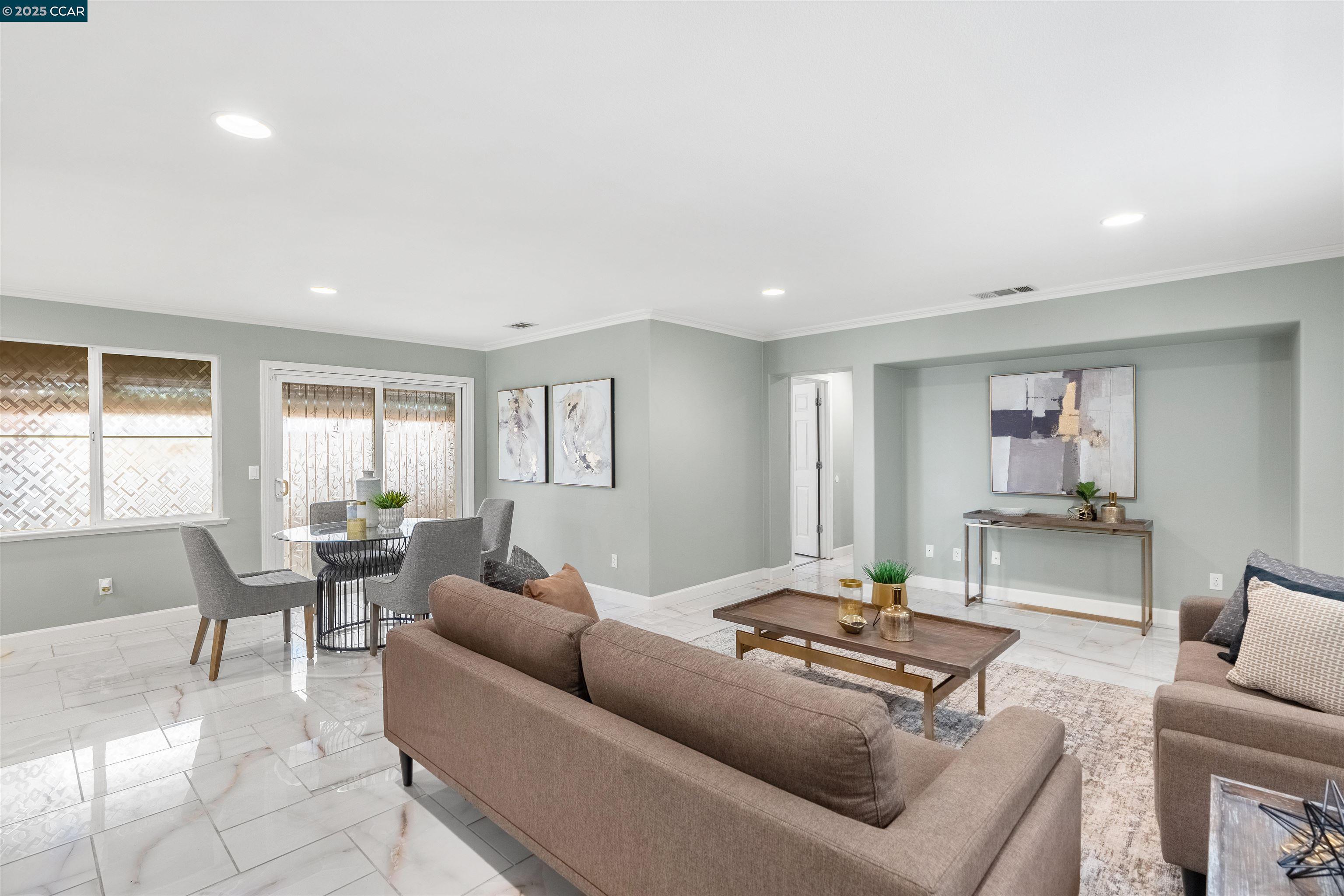 Detail Gallery Image 4 of 39 For 110 Mars Ct, Pittsburg,  CA 94565 - 5 Beds | 3 Baths