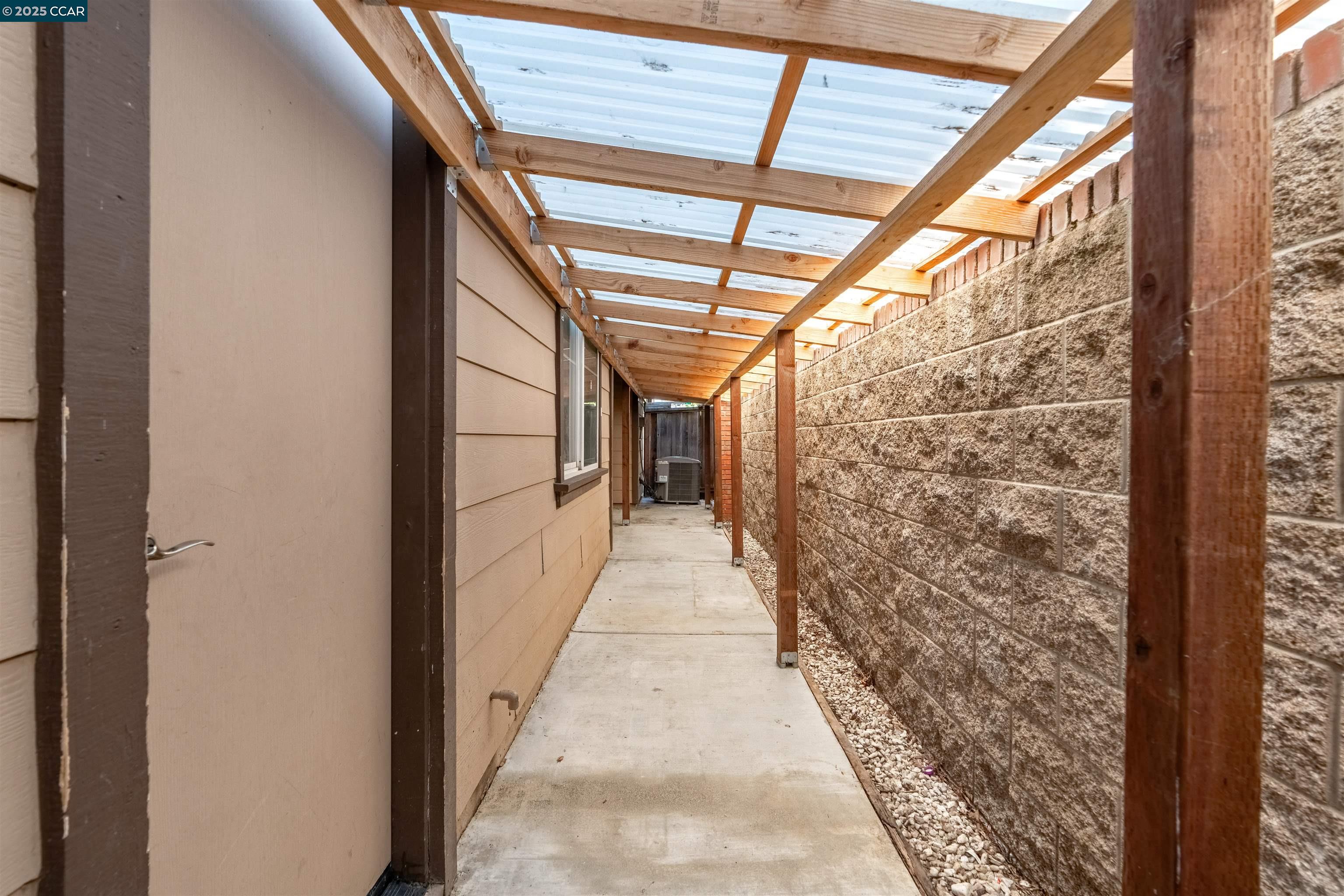 Detail Gallery Image 37 of 39 For 110 Mars Ct, Pittsburg,  CA 94565 - 5 Beds | 3 Baths