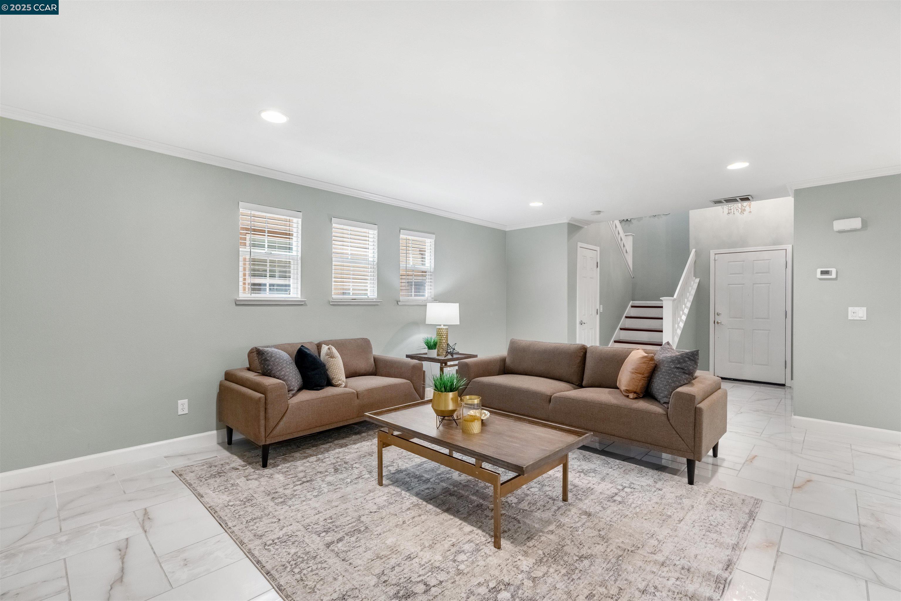 Detail Gallery Image 5 of 39 For 110 Mars Ct, Pittsburg,  CA 94565 - 5 Beds | 3 Baths