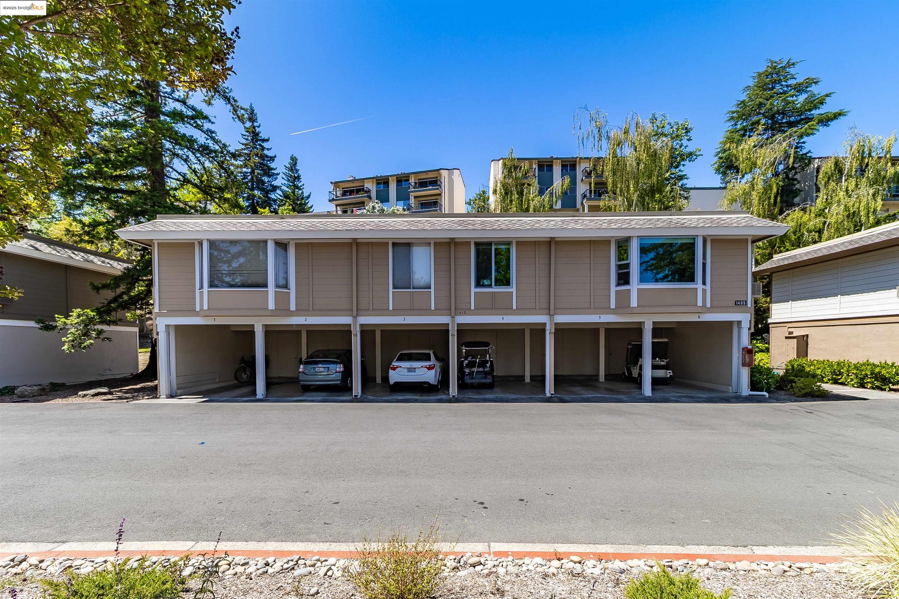 1405 Ptarmigan Dr # 1, Walnut Creek, California 94595, 1 Bedroom Bedrooms, 4 Rooms Rooms,1 BathroomBathrooms,Residential,For Sale,1405 Ptarmigan Dr # 1,41103281