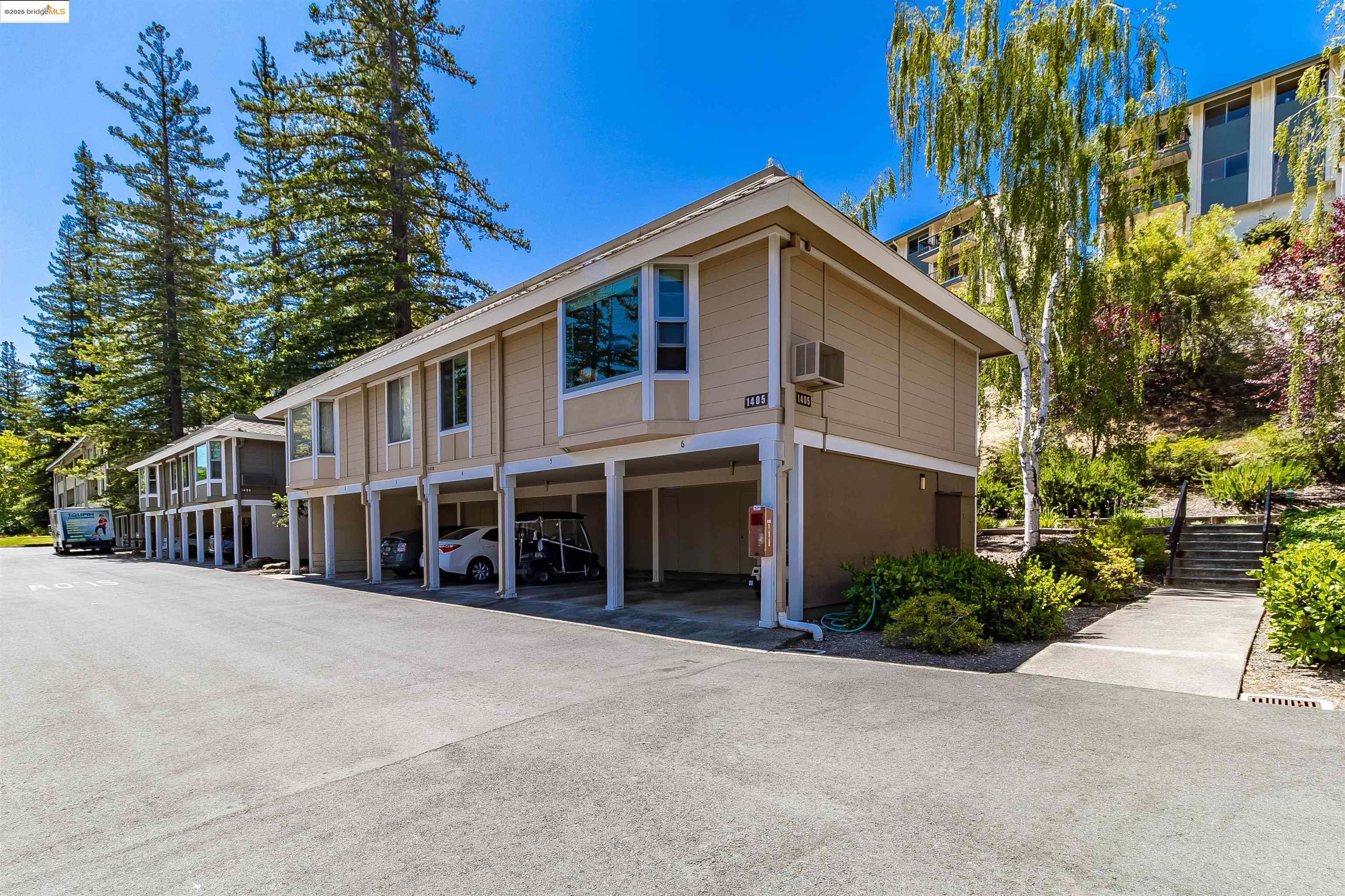 1405 Ptarmigan Dr # 1, Walnut Creek, California 94595, 1 Bedroom Bedrooms, 4 Rooms Rooms,1 BathroomBathrooms,Residential,For Sale,1405 Ptarmigan Dr # 1,41103281