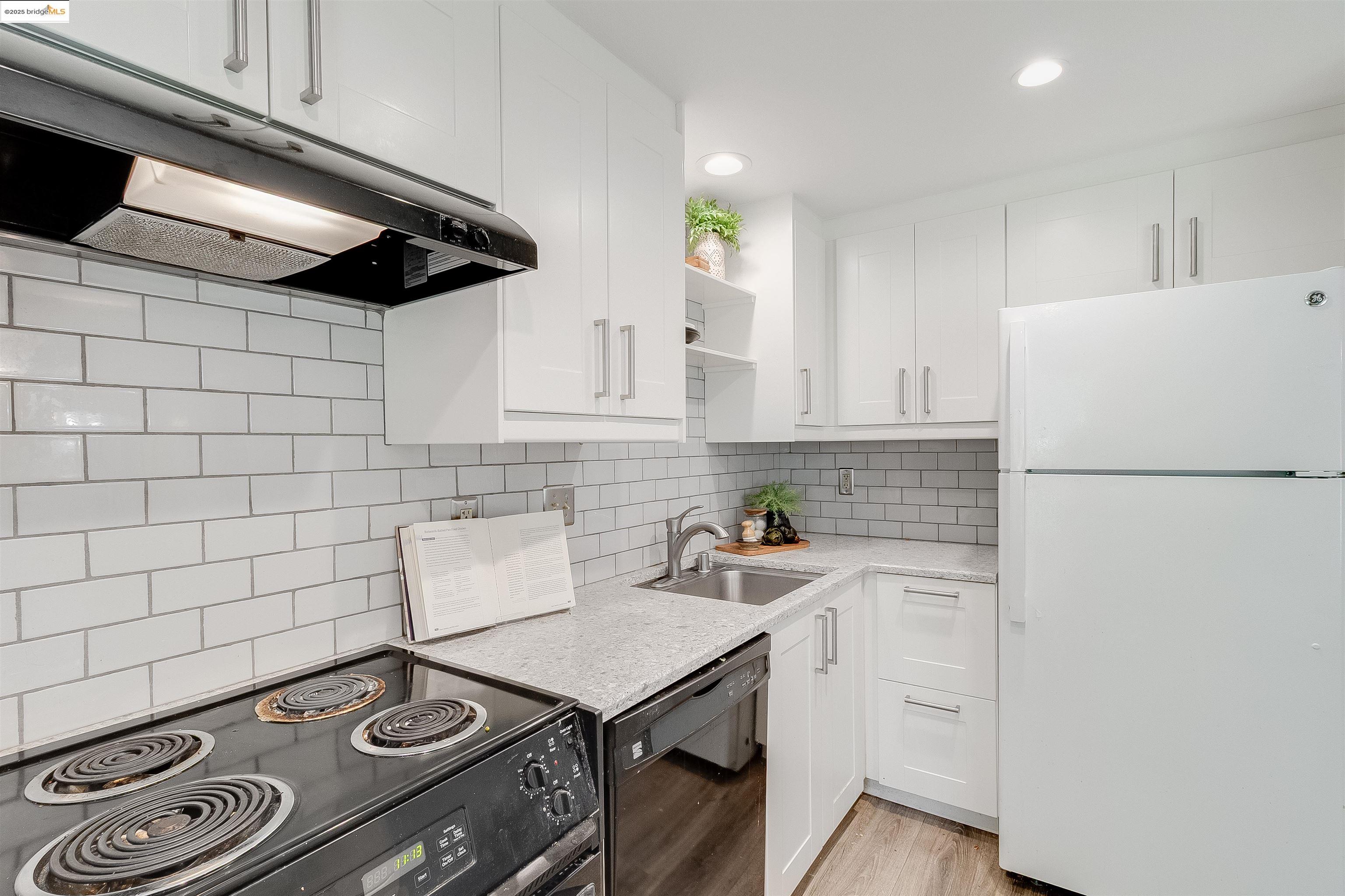 1405 Ptarmigan Dr # 1, Walnut Creek, California 94595, 1 Bedroom Bedrooms, 4 Rooms Rooms,1 BathroomBathrooms,Residential,For Sale,1405 Ptarmigan Dr # 1,41103281