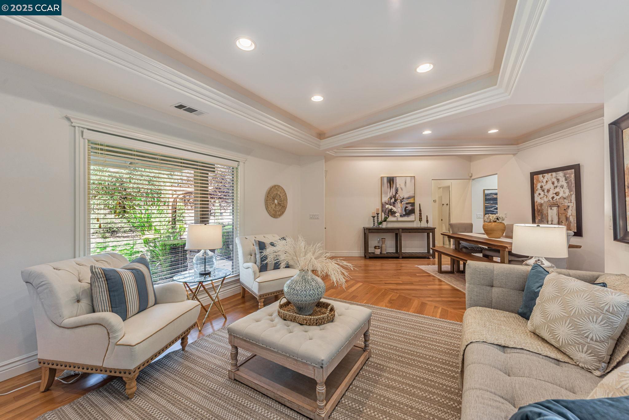 Detail Gallery Image 12 of 55 For 285 Moraga Way, Orinda,  CA 94563 - 3 Beds | 3 Baths