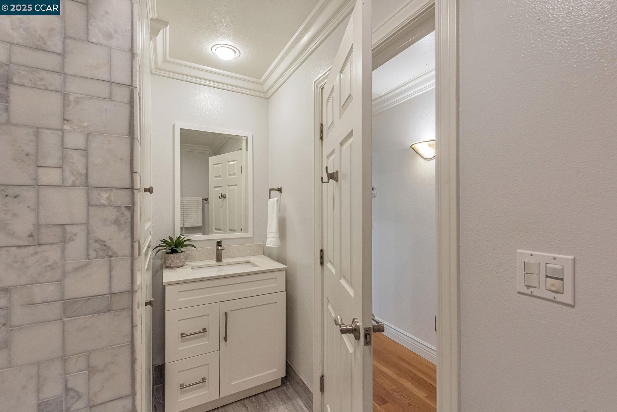 Detail Gallery Image 30 of 55 For 285 Moraga Way, Orinda,  CA 94563 - 3 Beds | 3 Baths