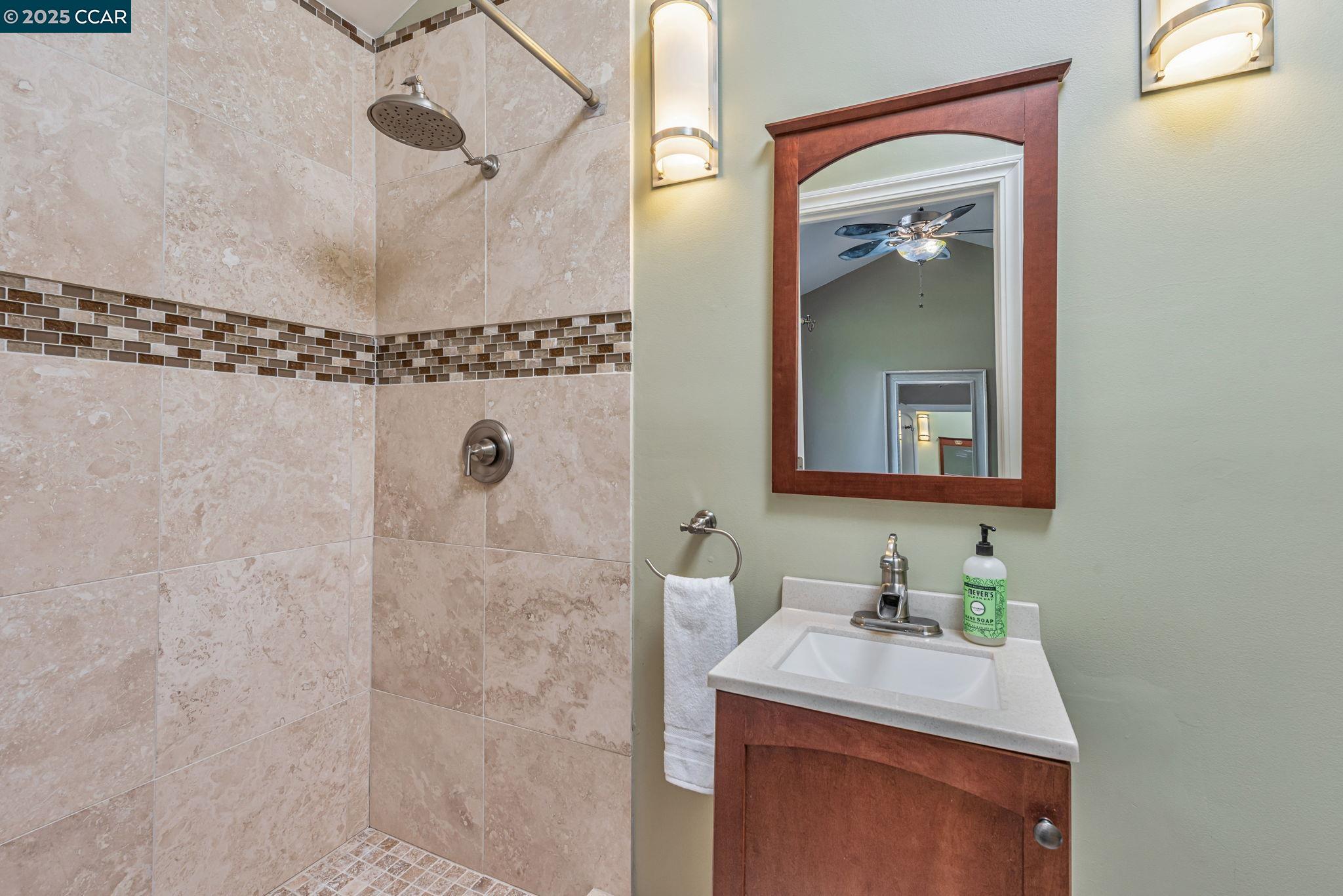 Detail Gallery Image 32 of 55 For 285 Moraga Way, Orinda,  CA 94563 - 3 Beds | 3 Baths