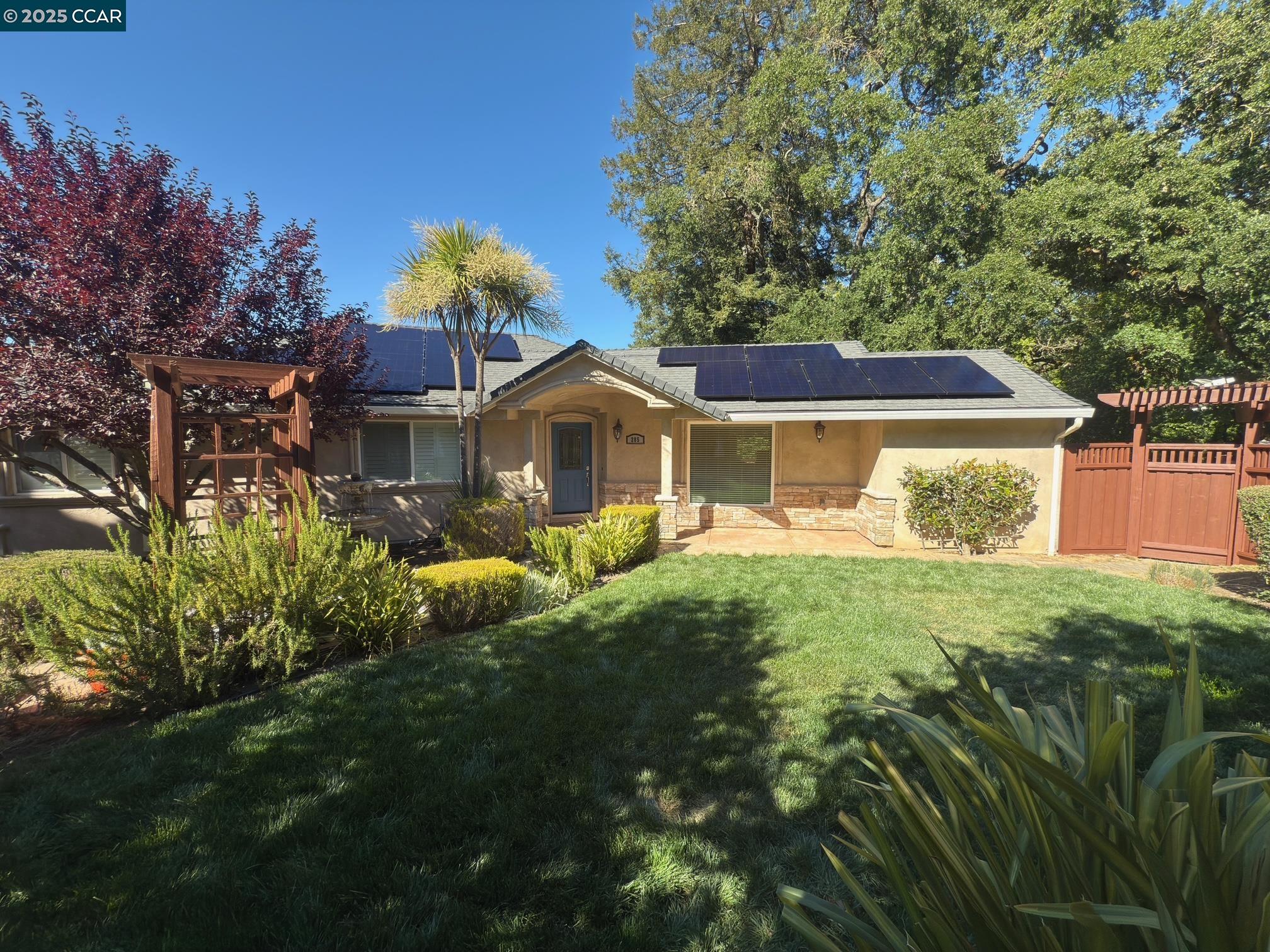 Detail Gallery Image 5 of 55 For 285 Moraga Way, Orinda,  CA 94563 - 3 Beds | 3 Baths