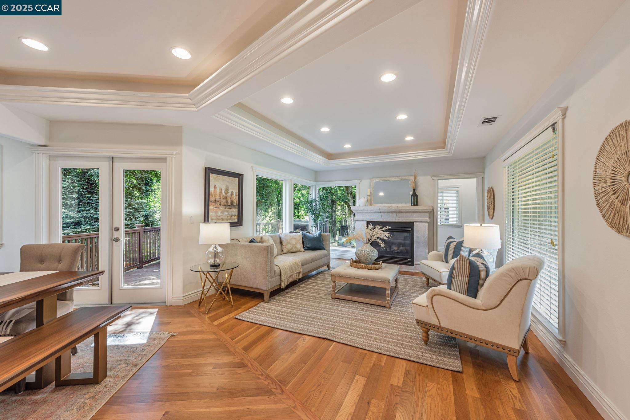 Detail Gallery Image 10 of 55 For 285 Moraga Way, Orinda,  CA 94563 - 3 Beds | 3 Baths