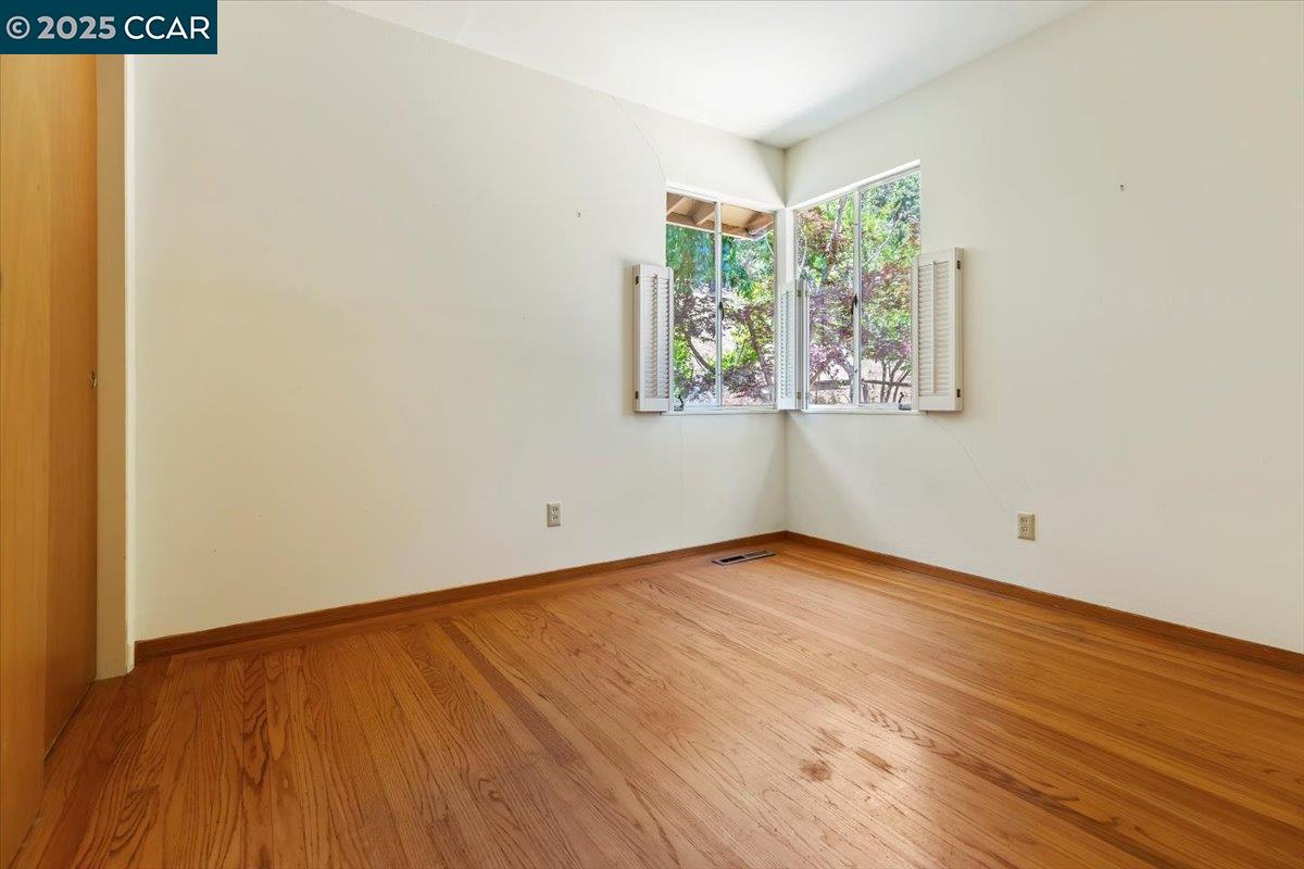 645 Evelyn Ct, Lafayette, California 94549, 4 Bedrooms Bedrooms, 8 Rooms Rooms,2 BathroomsBathrooms,Residential,For Sale,645 Evelyn Ct,41103283