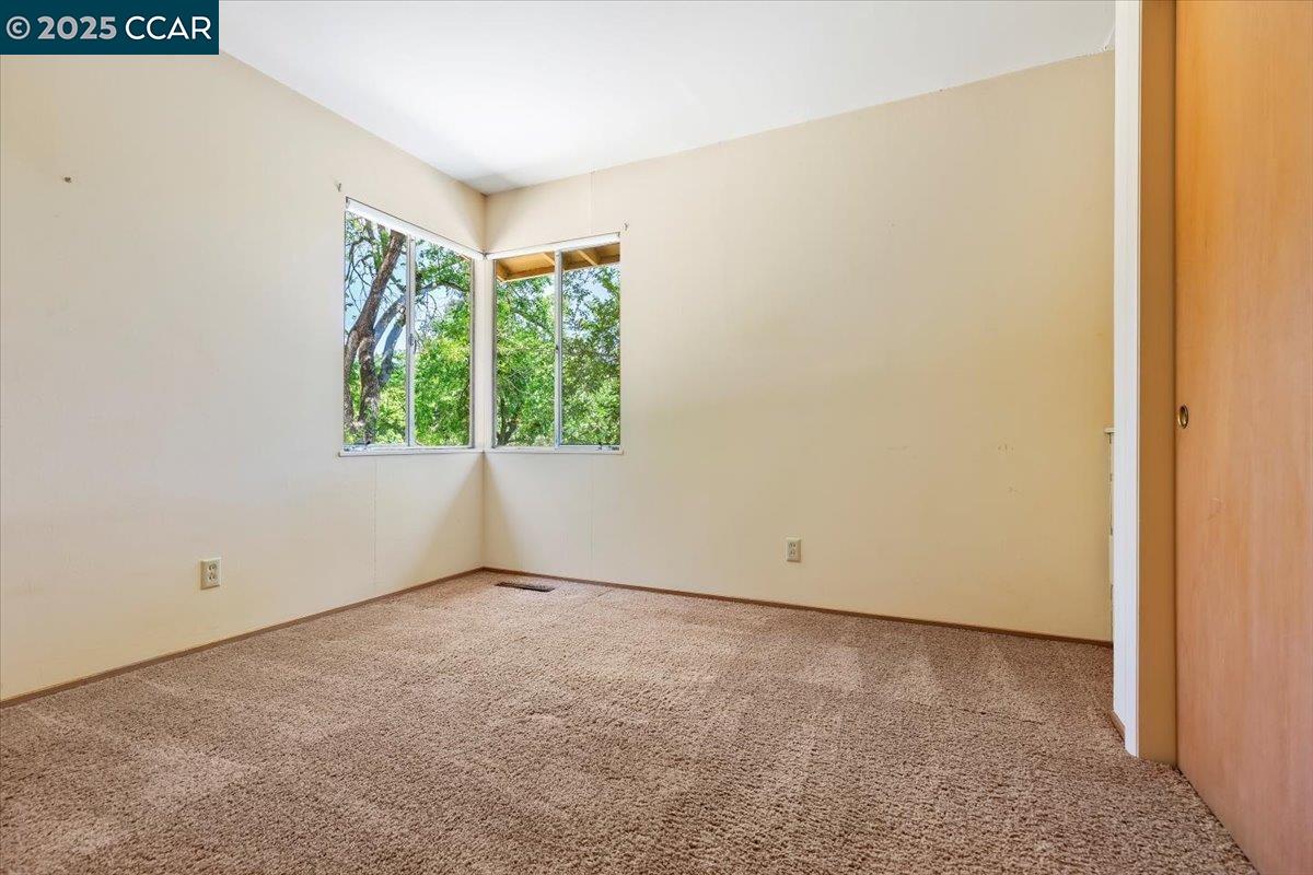 645 Evelyn Ct, Lafayette, California 94549, 4 Bedrooms Bedrooms, 8 Rooms Rooms,2 BathroomsBathrooms,Residential,For Sale,645 Evelyn Ct,41103283