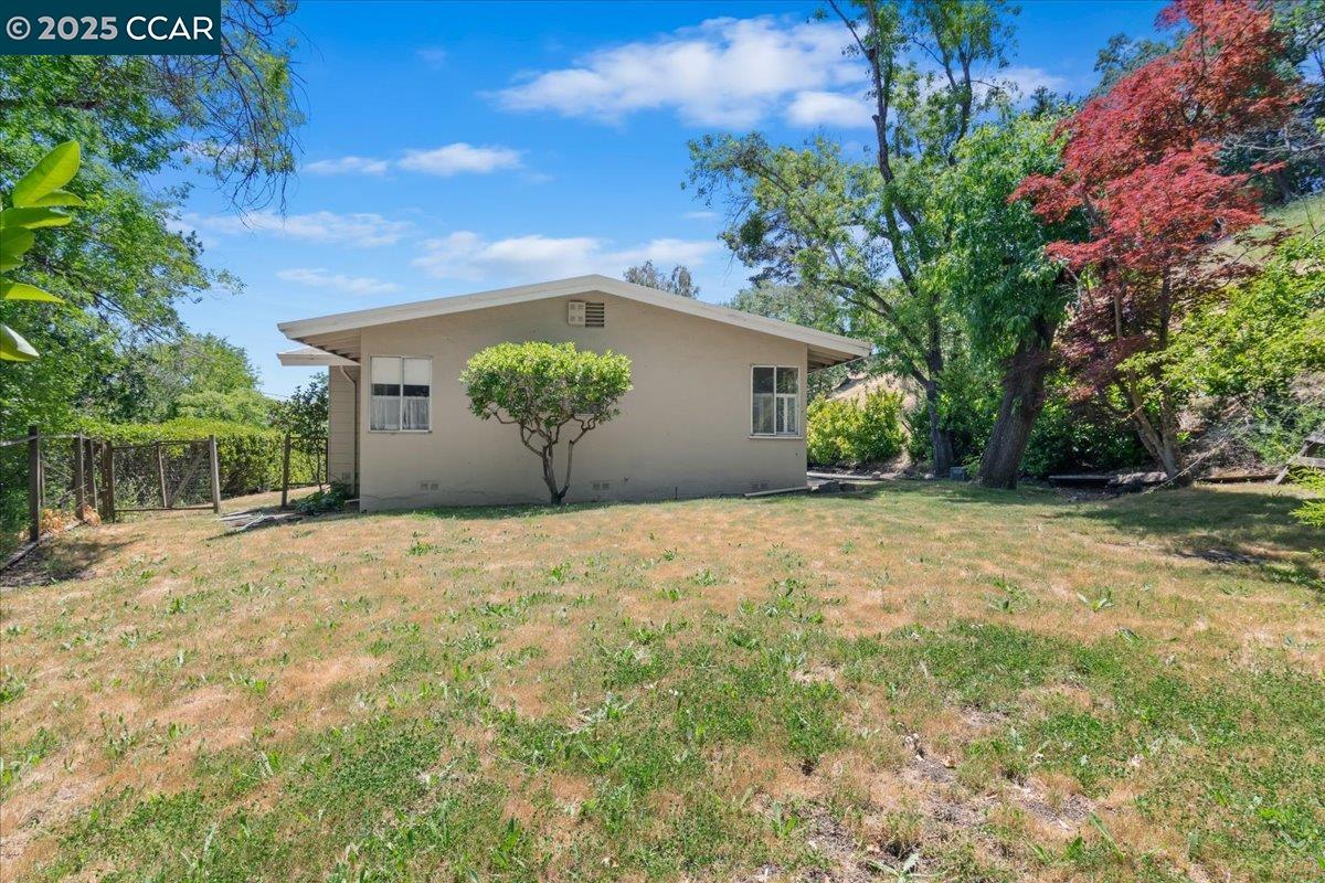 645 Evelyn Ct, Lafayette, California 94549, 4 Bedrooms Bedrooms, 8 Rooms Rooms,2 BathroomsBathrooms,Residential,For Sale,645 Evelyn Ct,41103283