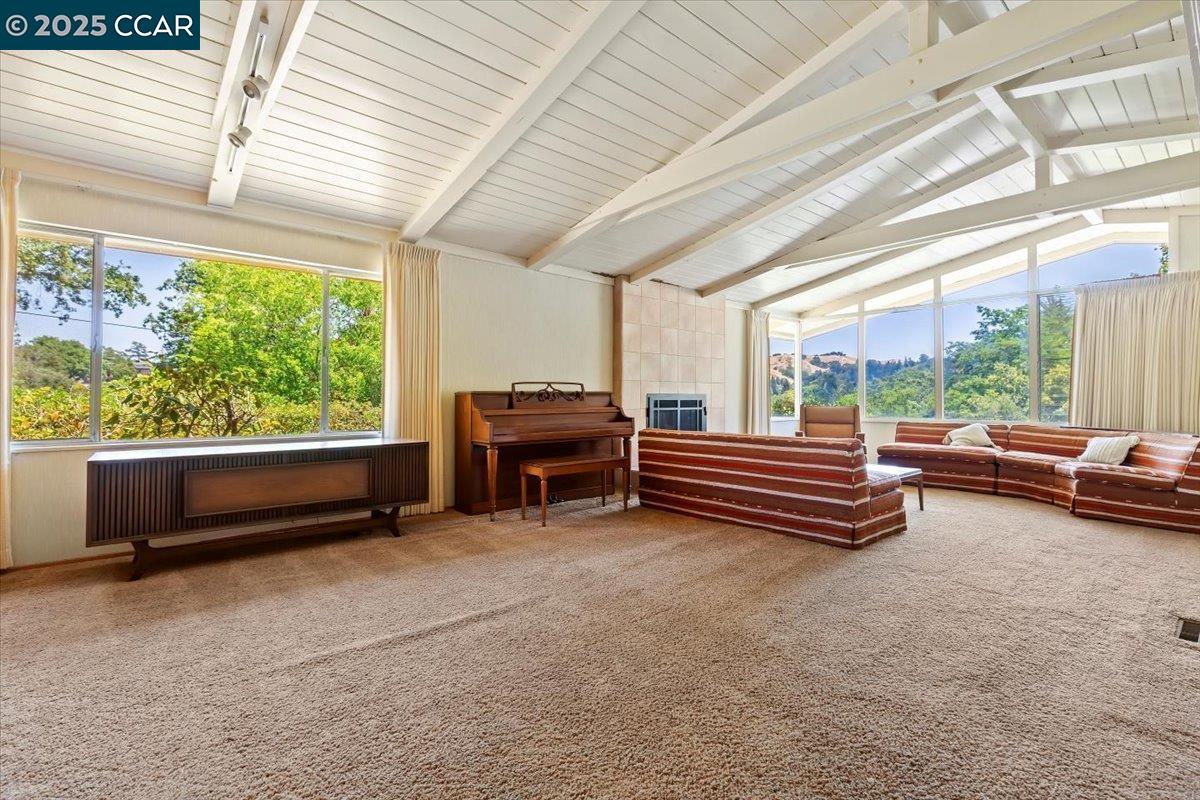 645 Evelyn Ct, Lafayette, California 94549, 4 Bedrooms Bedrooms, 8 Rooms Rooms,2 BathroomsBathrooms,Residential,For Sale,645 Evelyn Ct,41103283
