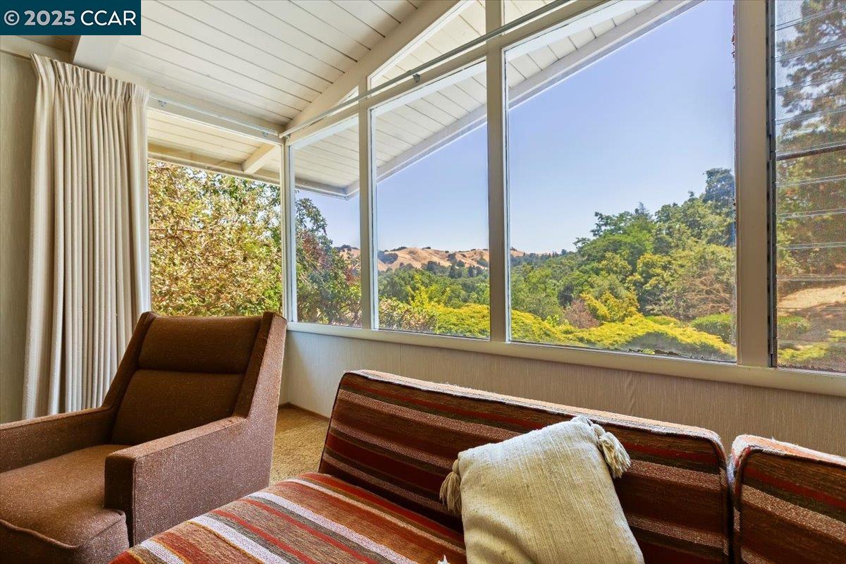 645 Evelyn Ct, Lafayette, California 94549, 4 Bedrooms Bedrooms, 8 Rooms Rooms,2 BathroomsBathrooms,Residential,For Sale,645 Evelyn Ct,41103283