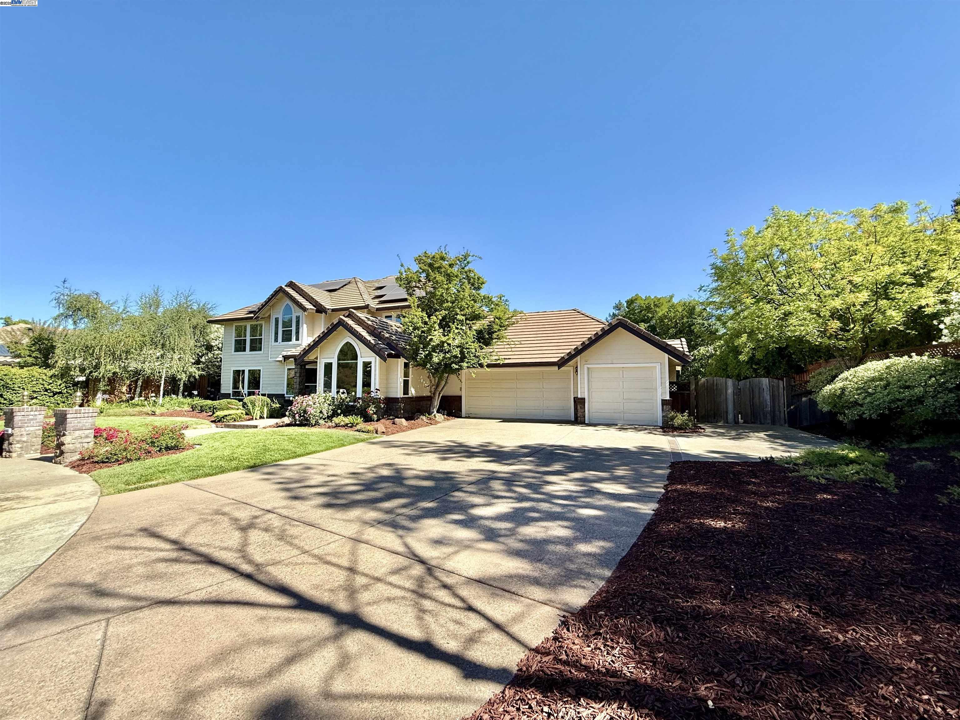 Detail Gallery Image 2 of 60 For 4482 Guilford Pl, Livermore,  CA 94550 - 5 Beds | 3 Baths