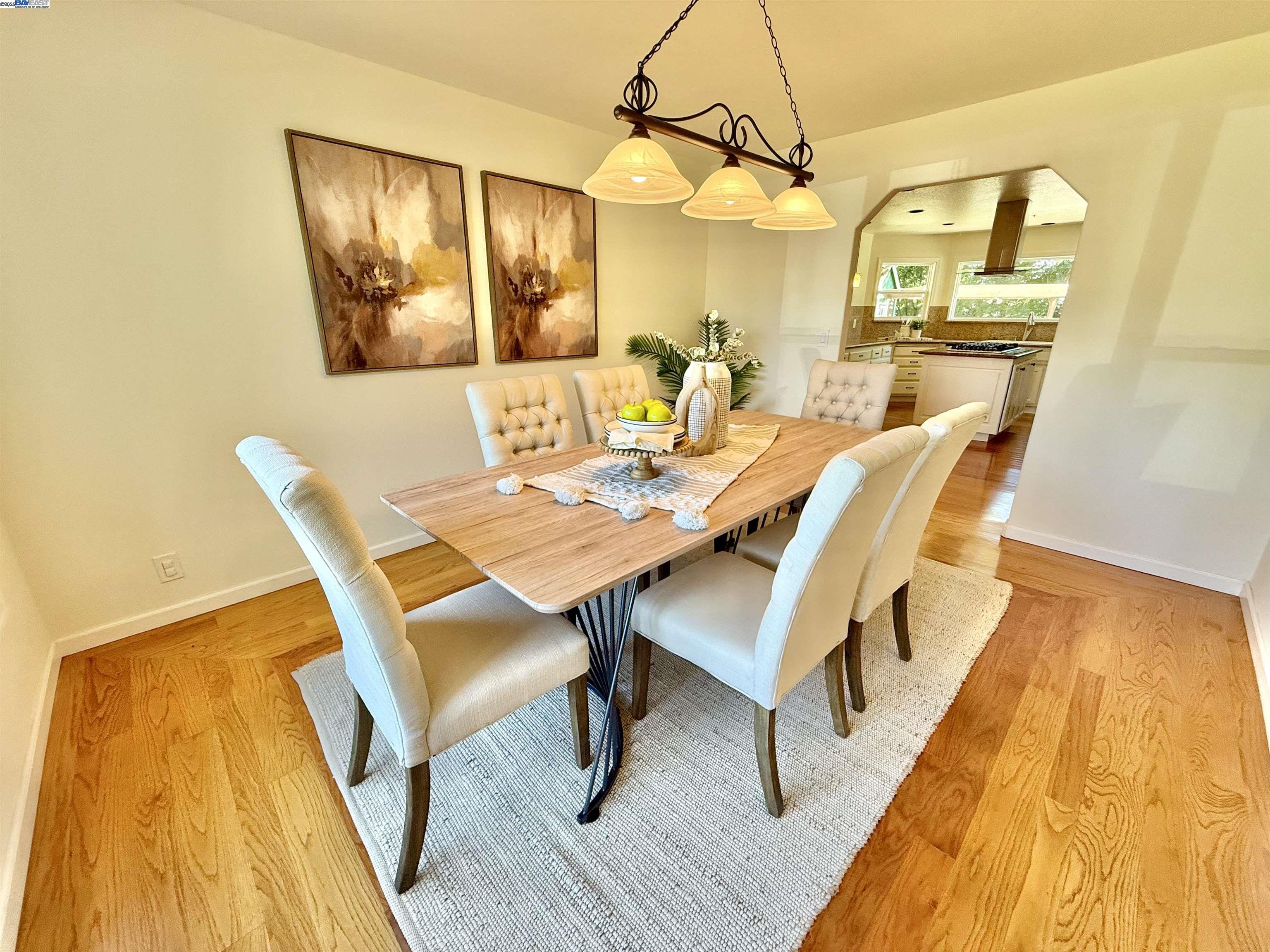 Detail Gallery Image 11 of 60 For 4482 Guilford Pl, Livermore,  CA 94550 - 5 Beds | 3 Baths