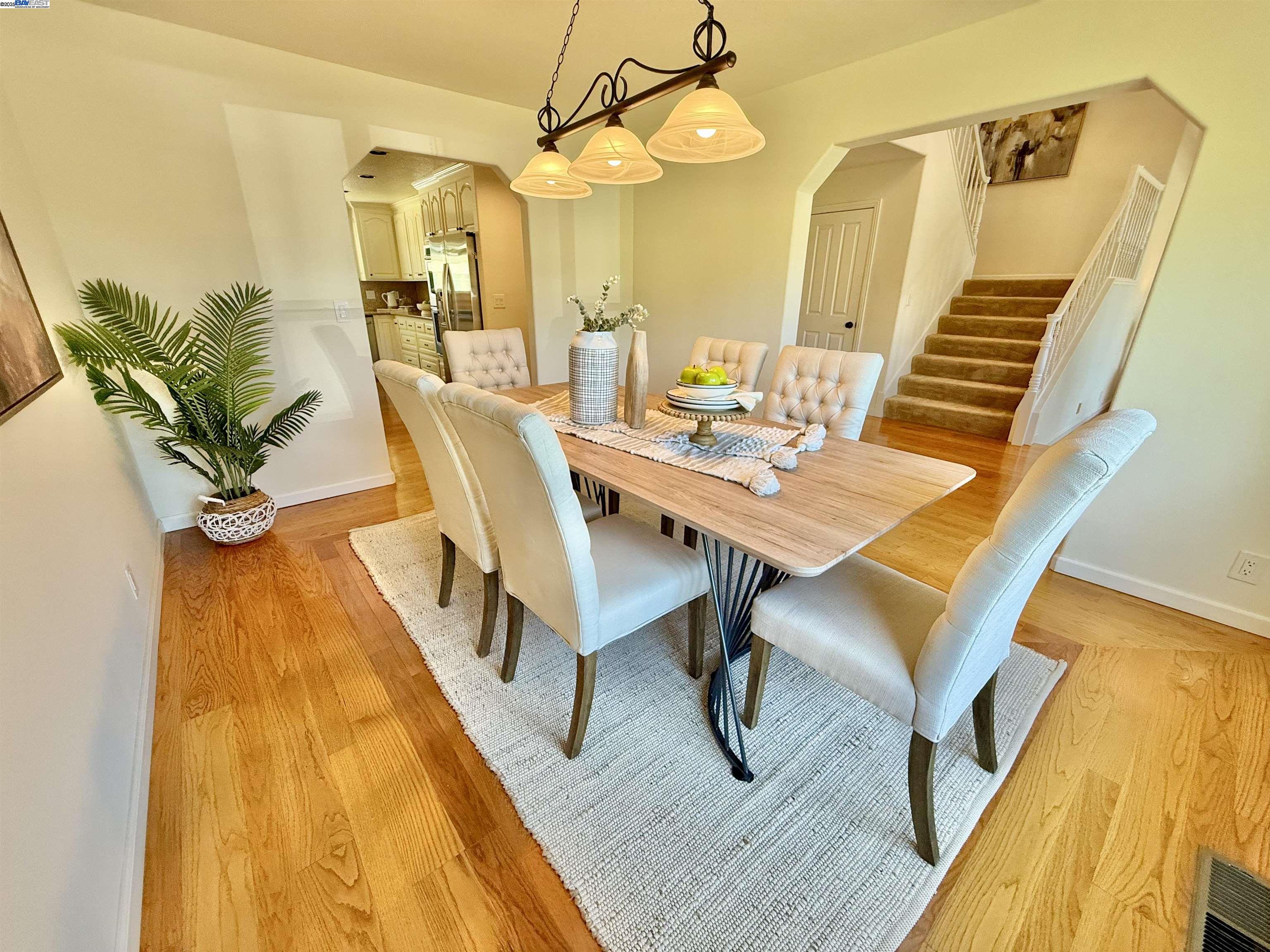 Detail Gallery Image 12 of 60 For 4482 Guilford Pl, Livermore,  CA 94550 - 5 Beds | 3 Baths