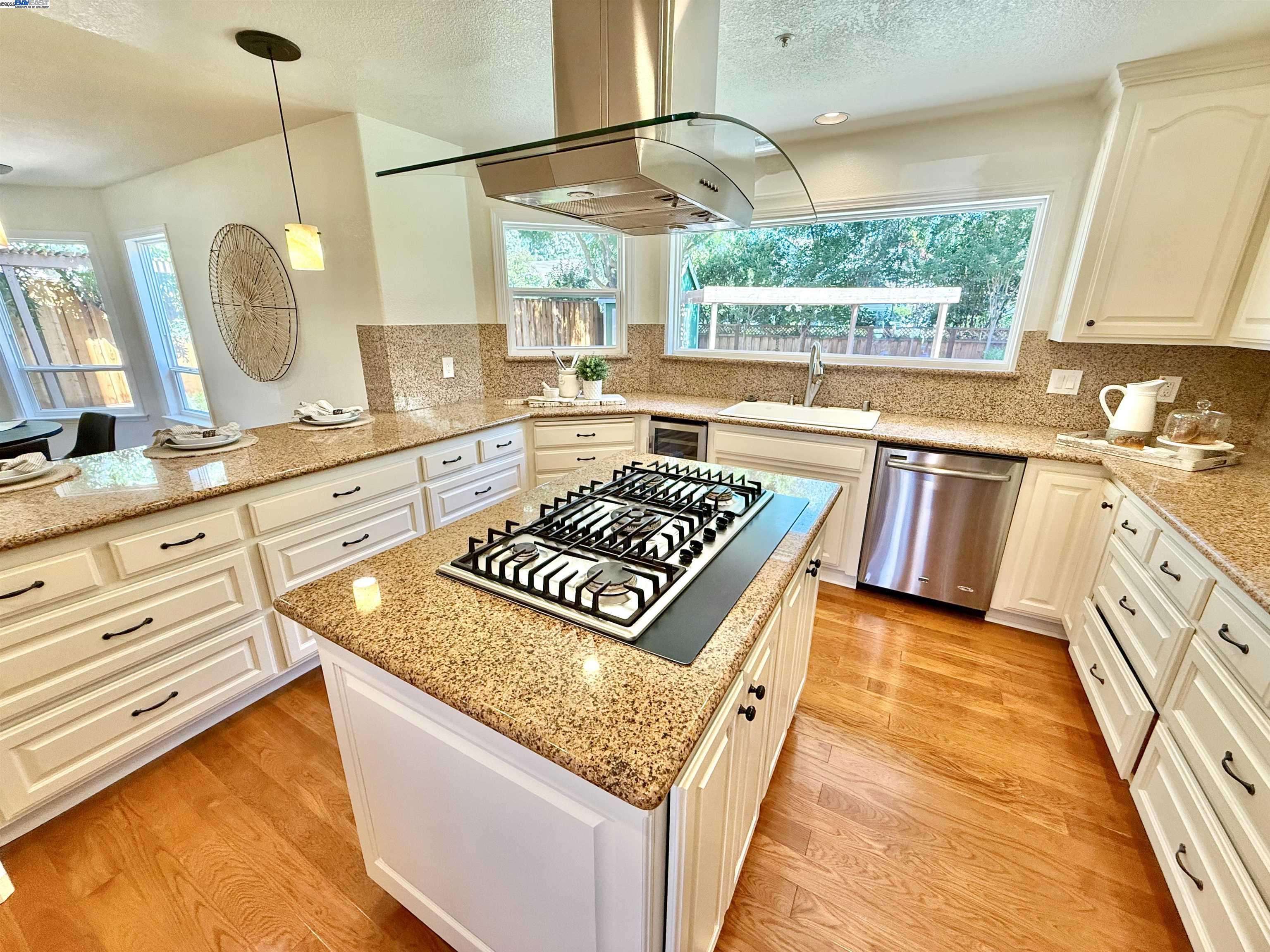 Detail Gallery Image 22 of 60 For 4482 Guilford Pl, Livermore,  CA 94550 - 5 Beds | 3 Baths