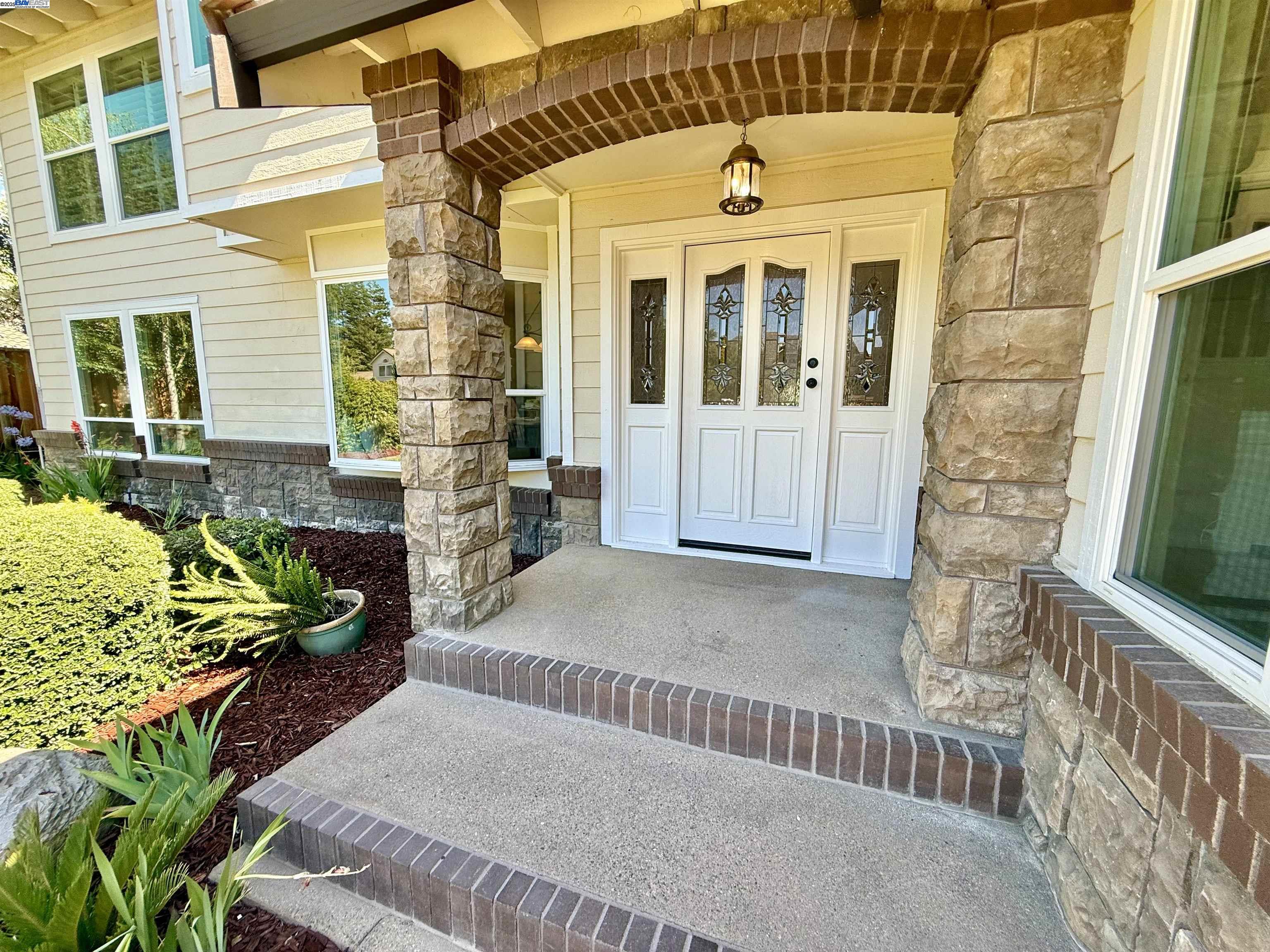 Detail Gallery Image 4 of 60 For 4482 Guilford Pl, Livermore,  CA 94550 - 5 Beds | 3 Baths