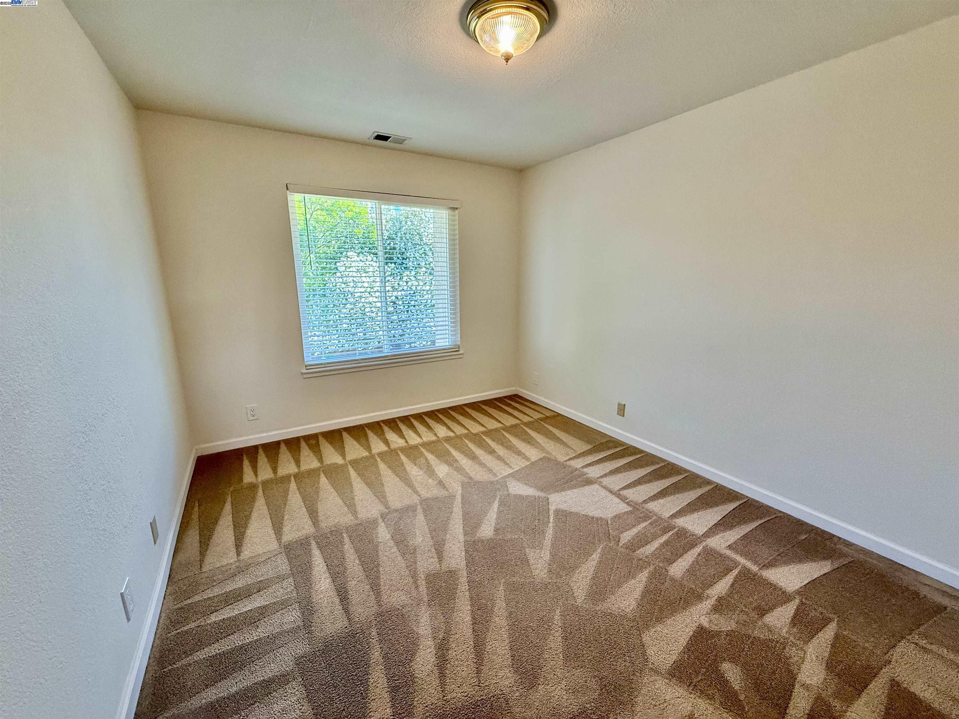 Detail Gallery Image 40 of 60 For 4482 Guilford Pl, Livermore,  CA 94550 - 5 Beds | 3 Baths