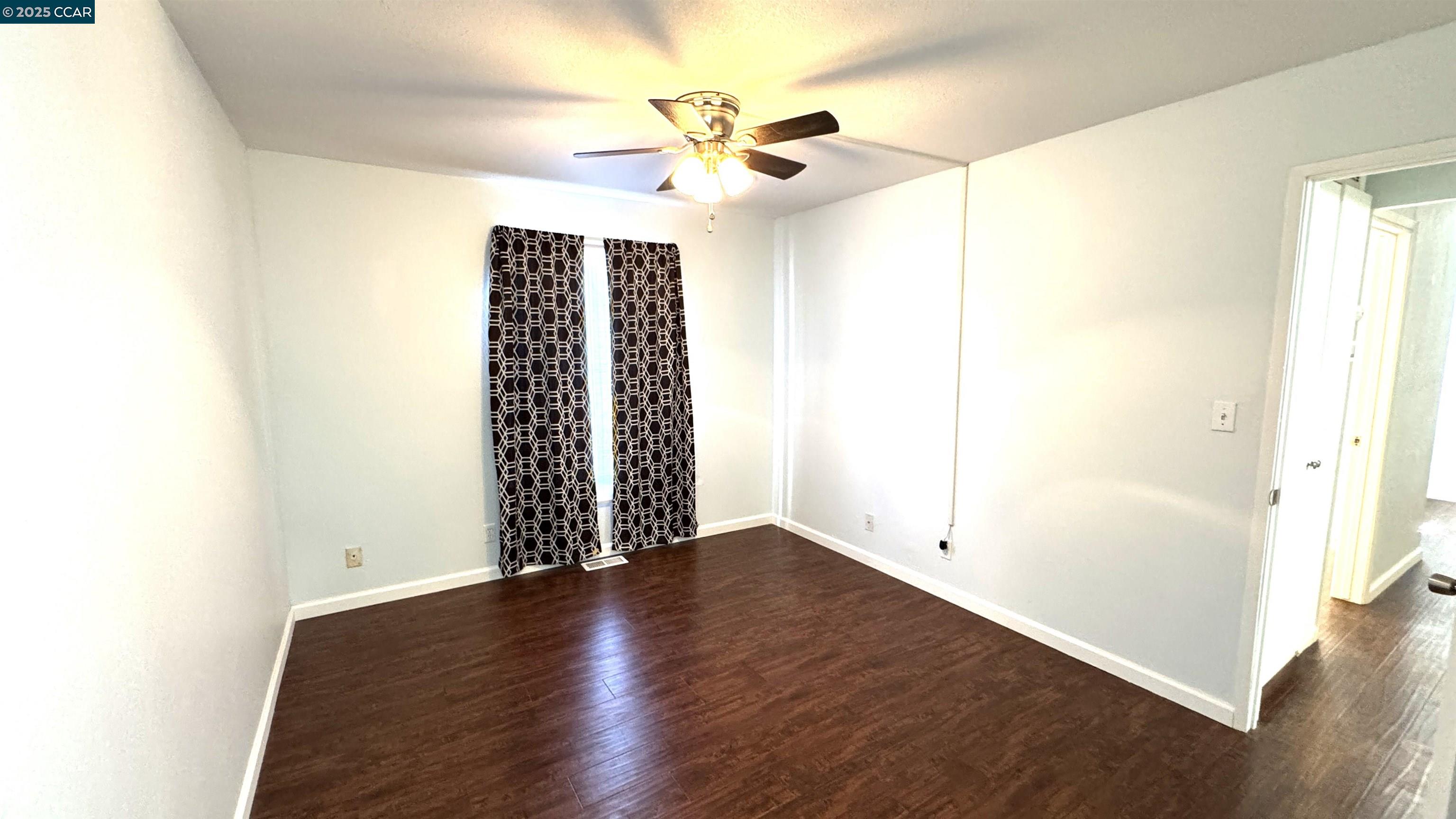 Photo #11: 41103287 Listing: Photo #11